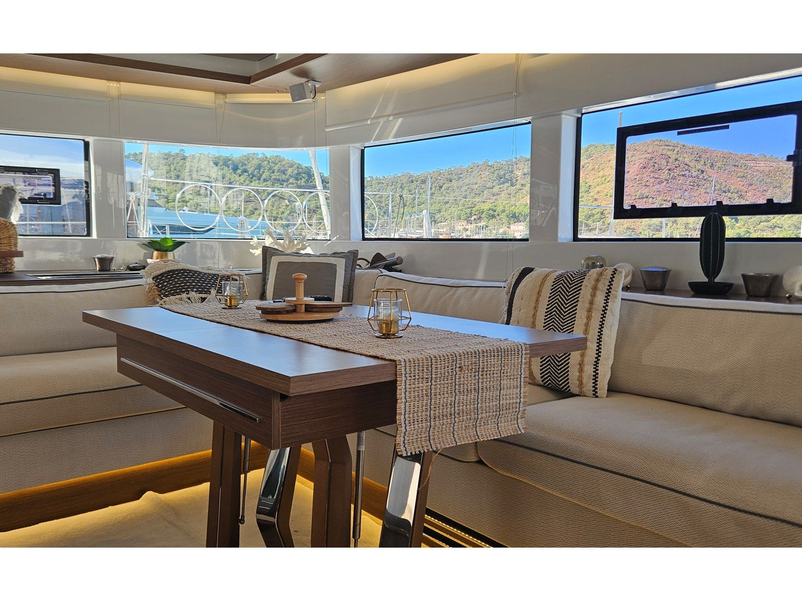 Swice - Catamaran in Karagözler