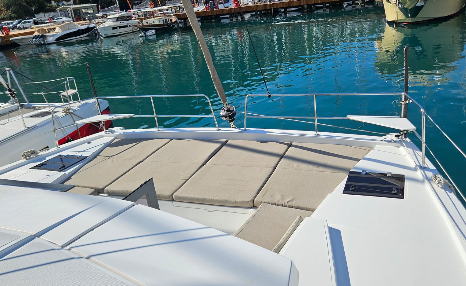 Sah Mat - Catamaran in Karagözler