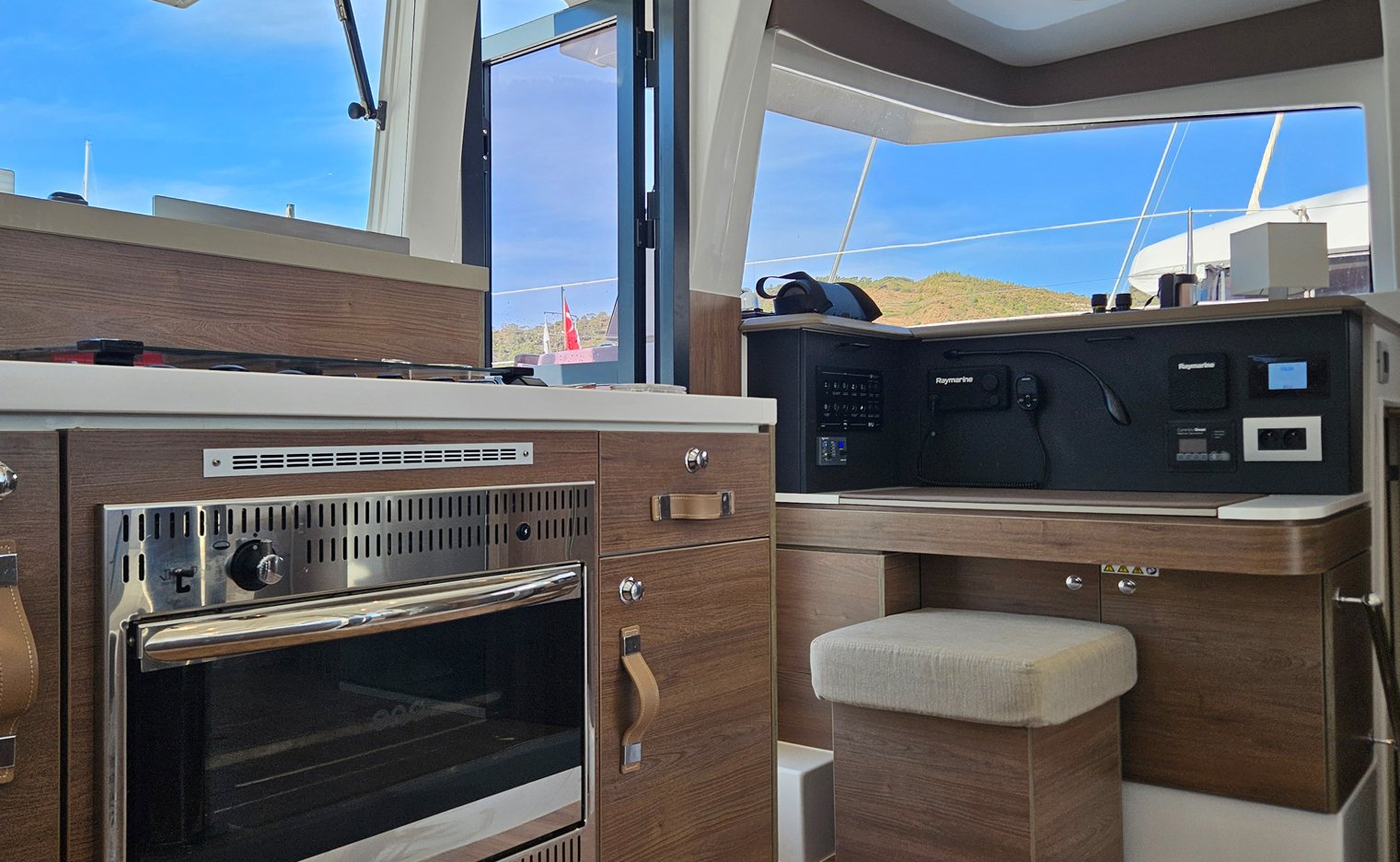 Sah Mat - Catamaran in Karagözler