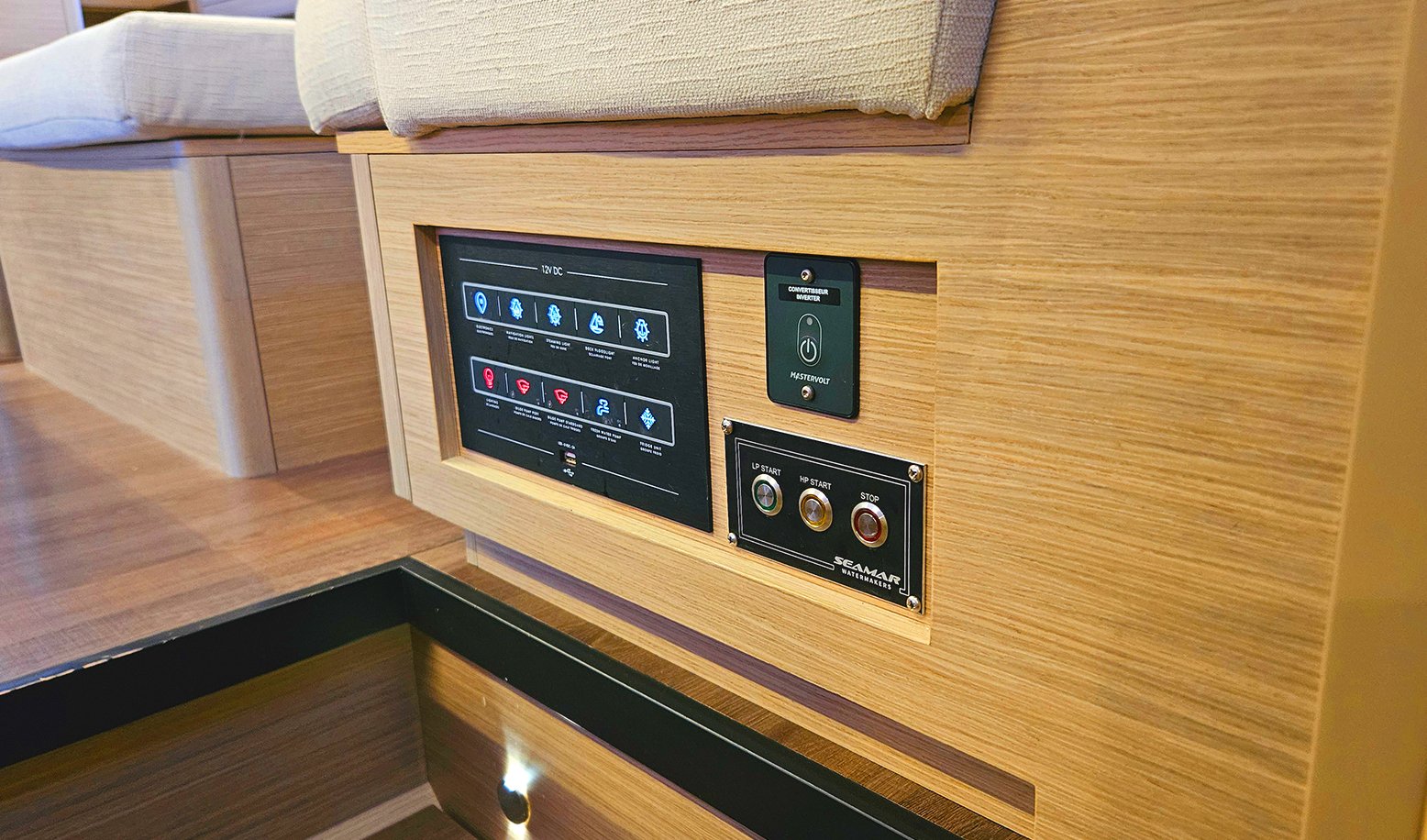 Lua - Catamaran in Karagözler