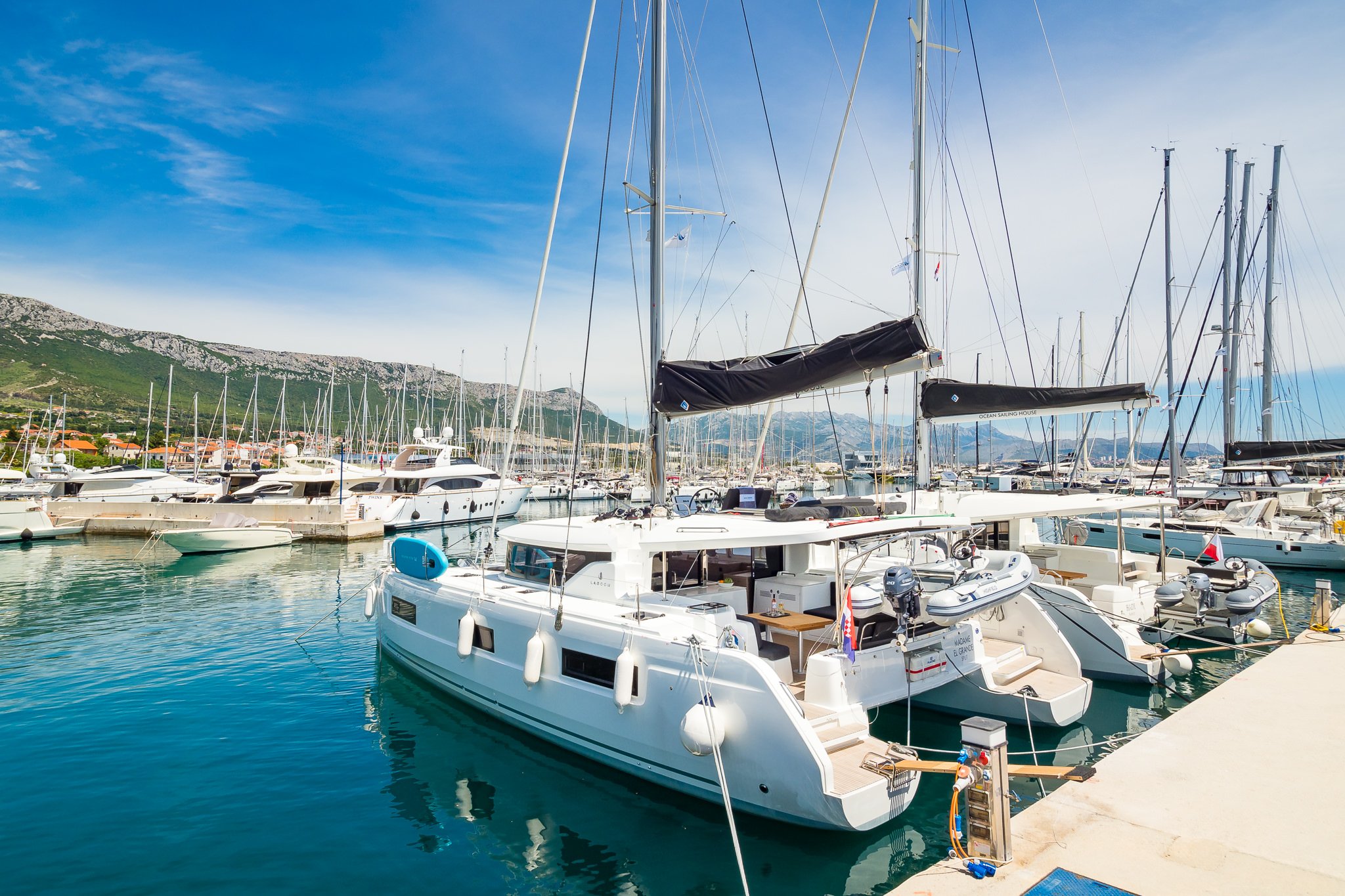 MADAME EL GRANDE - Catamaran in Kaštel Gomilica