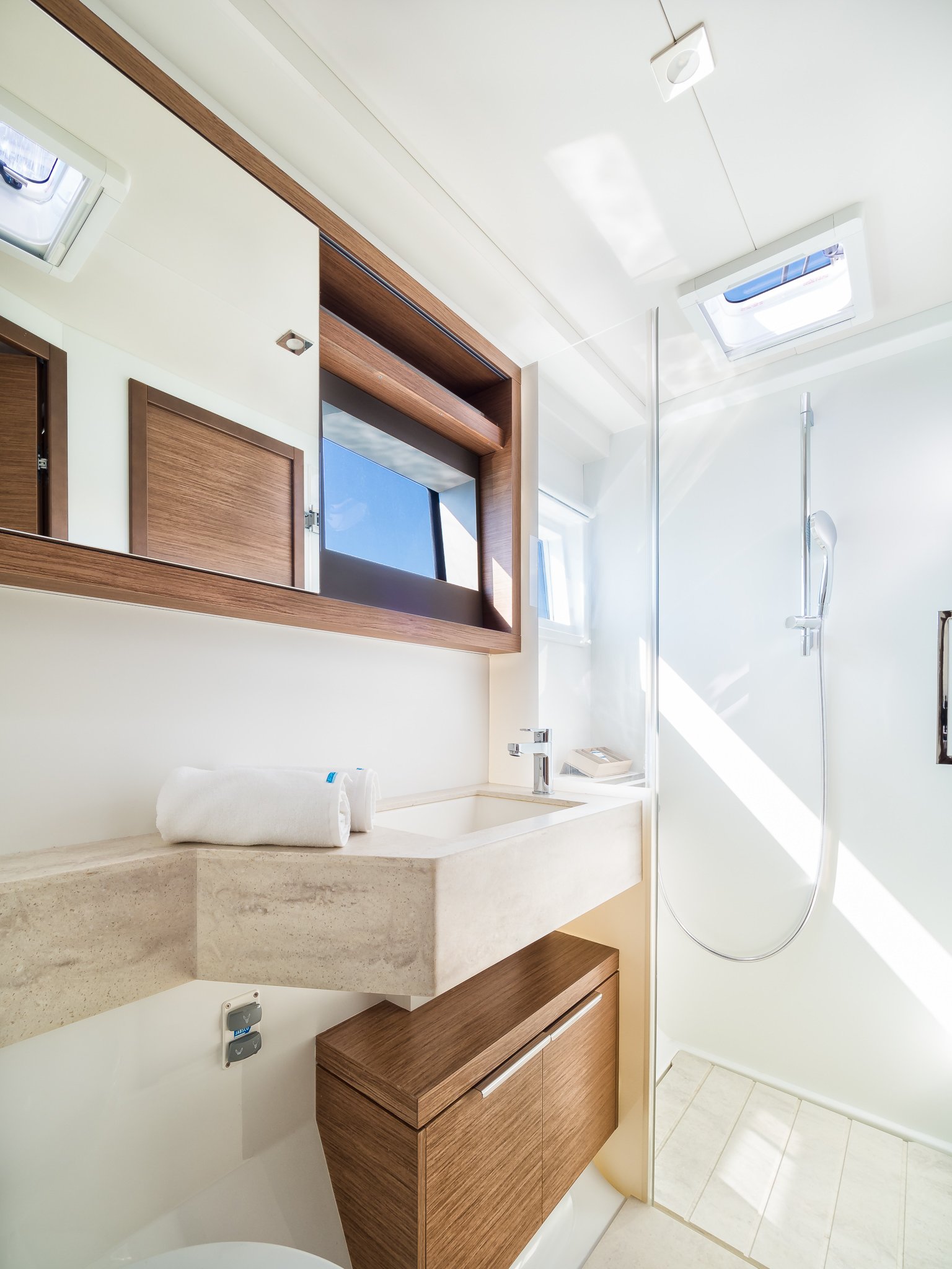 BADI - Catamaran in Kaštel Gomilica