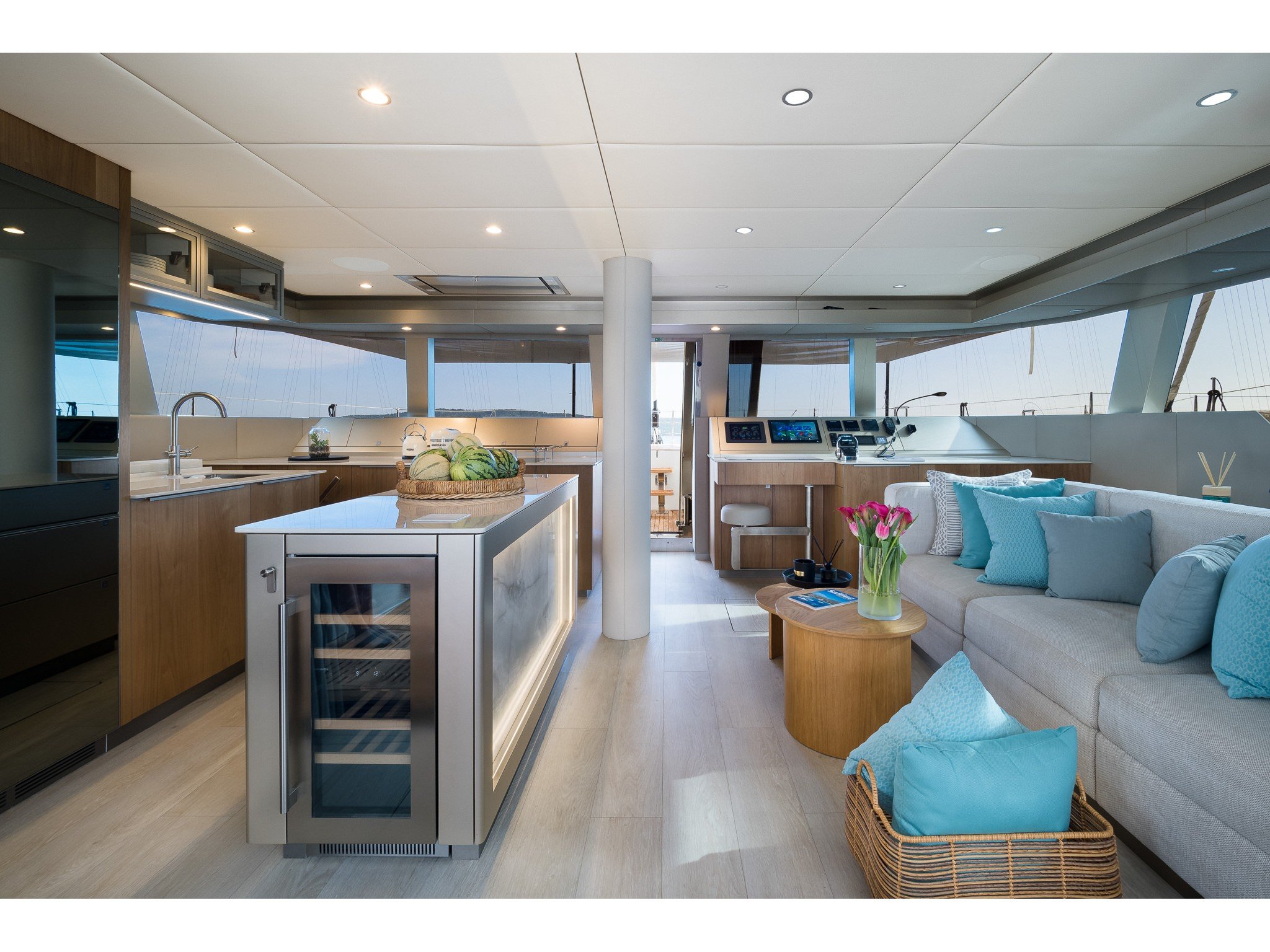 ZARA - Catamaran in Kaštel Gomilica