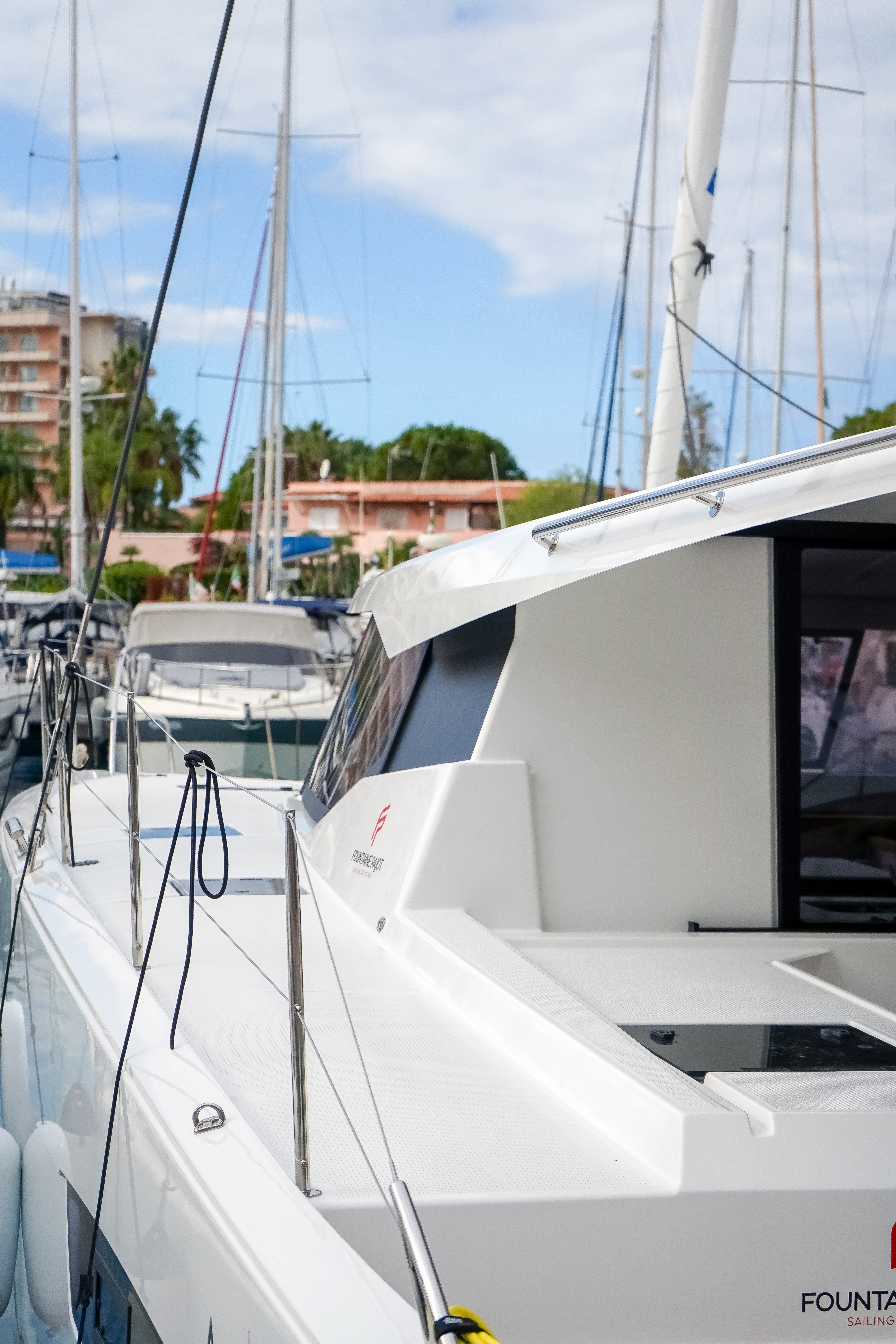 Harley Quinn - Catamaran in Tonnarella