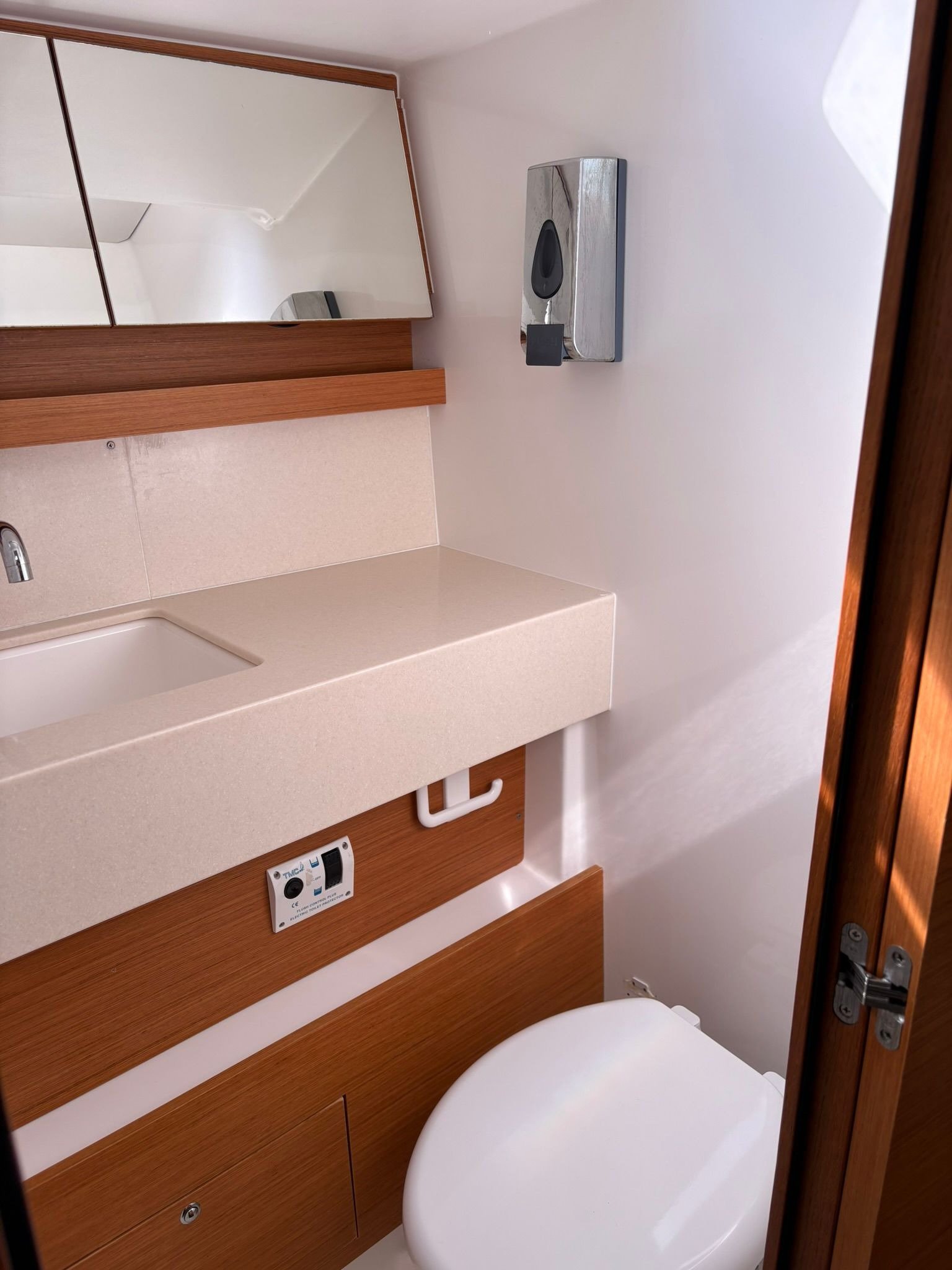 Chuck - Sailboat in Tonnarella