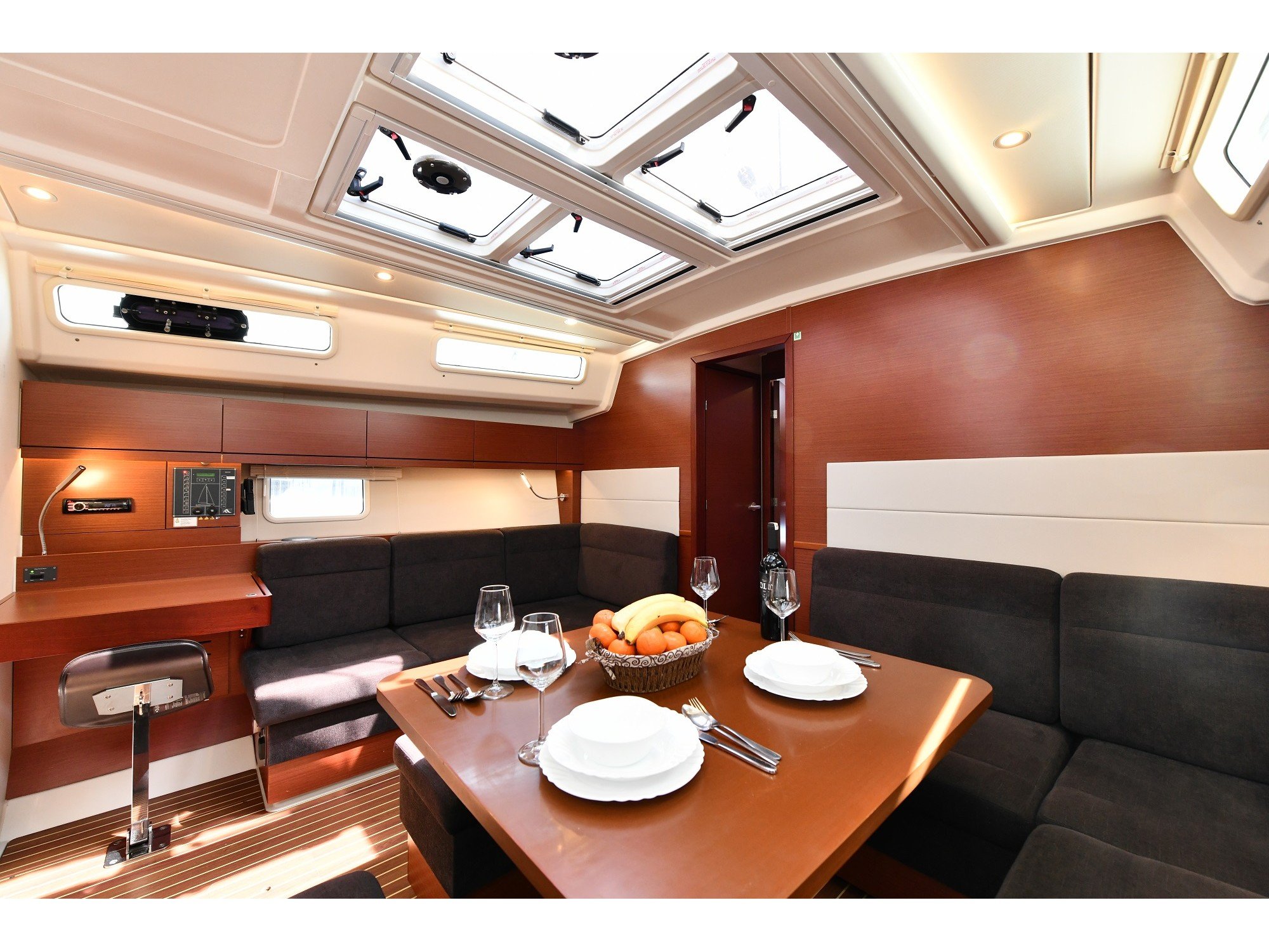 SARSALA - Yelkenli içinde Karagözler