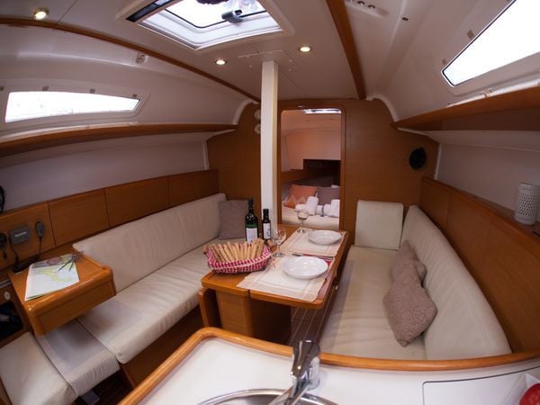 Mare Doro - Sailboat in Kallithea