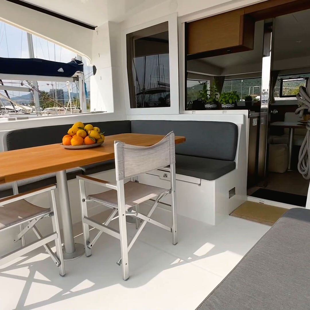 WHITE - Catamaran in Salerno