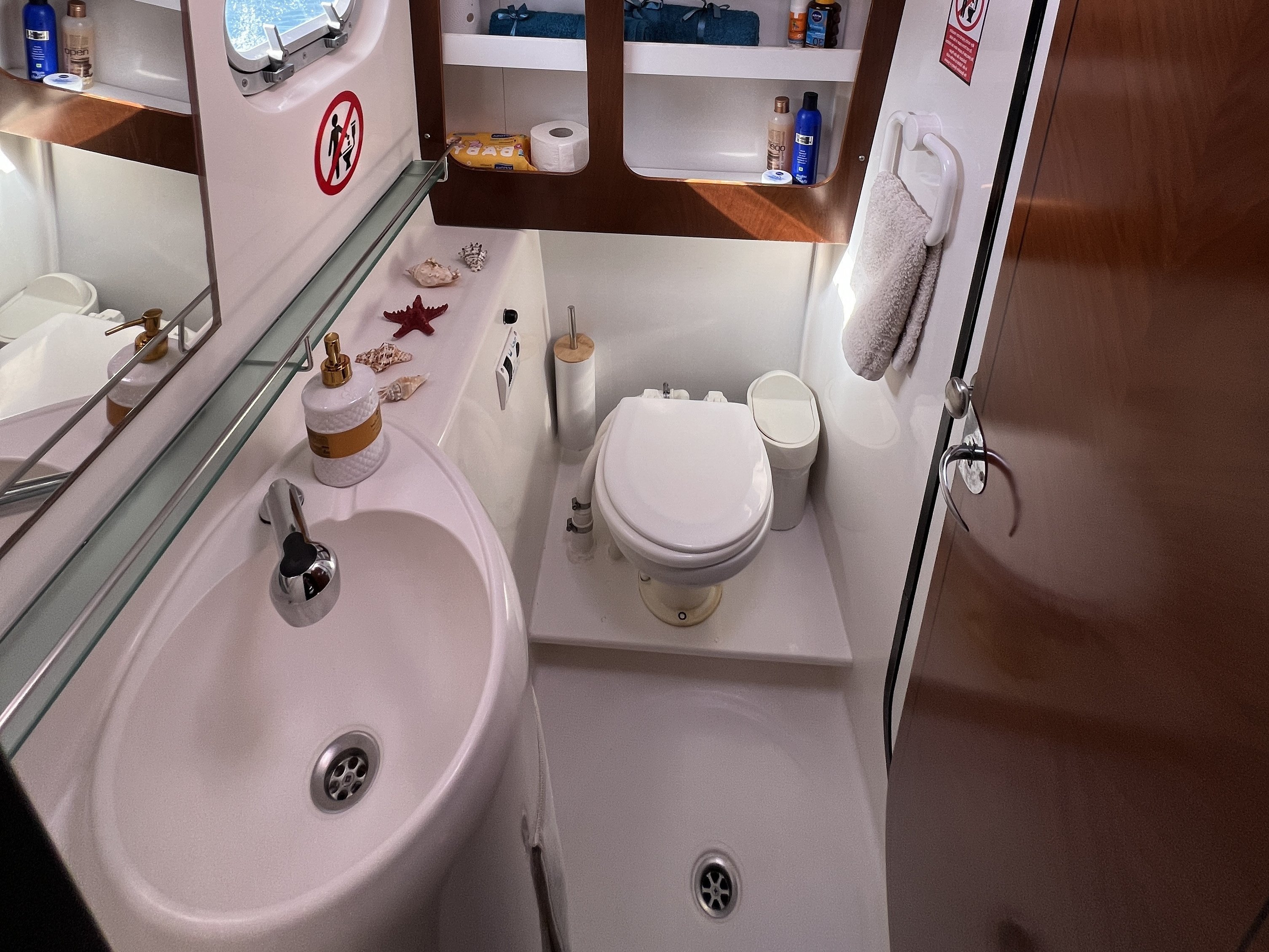 Vetrogon - Katamaran içinde Mikonos