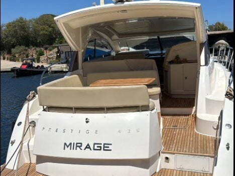 Mirage - Motor Yat içinde Santa Margherita di Pula
