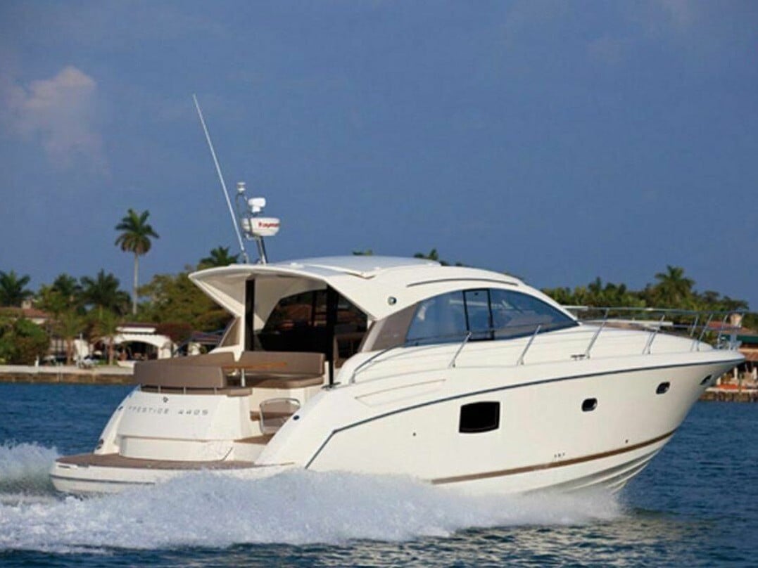 Mirage - Motor Yat içinde Santa Margherita di Pula