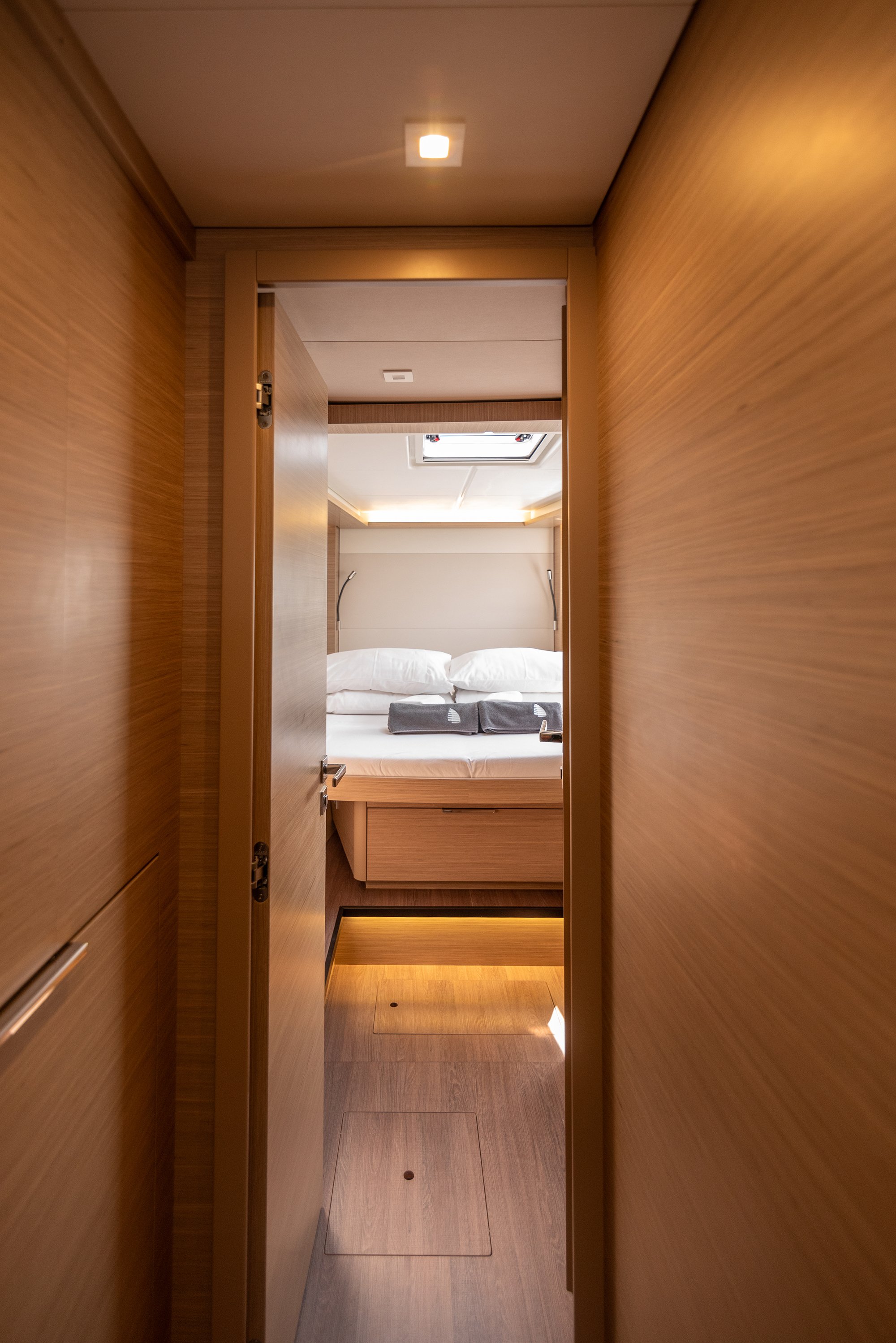 FELIX - Catamaran in Kaštel Gomilica