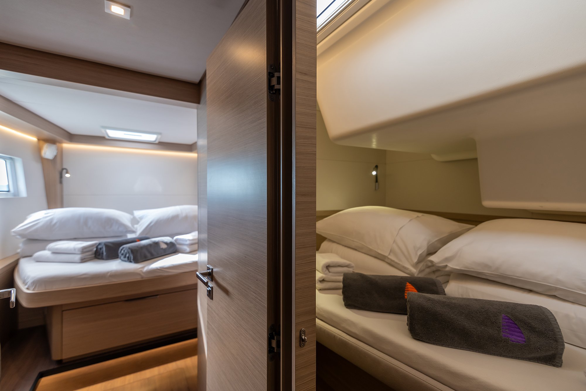 LAVINA - Catamaran in Kaštel Gomilica