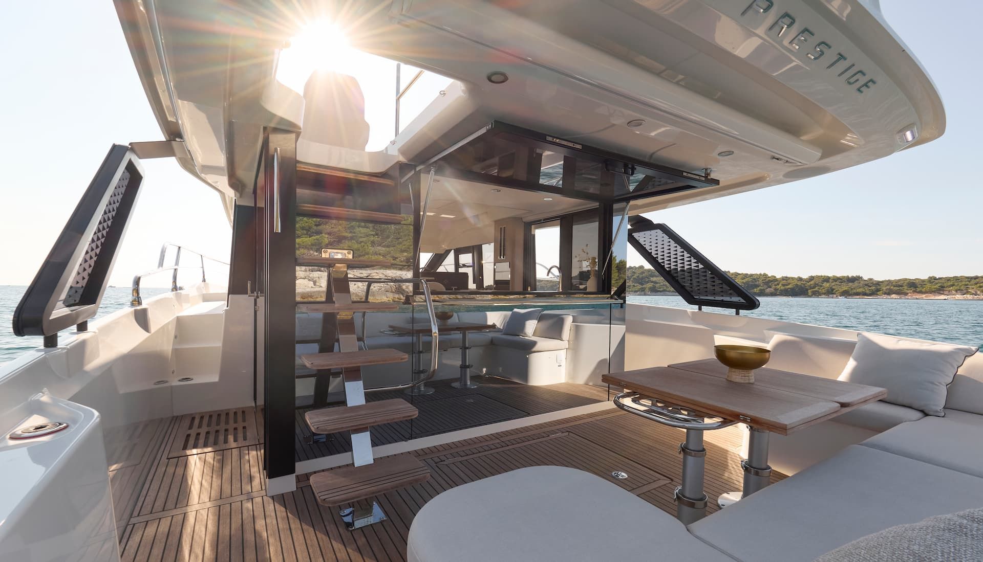 MR.77 - Motor Yacht in Kaštel Gomilica