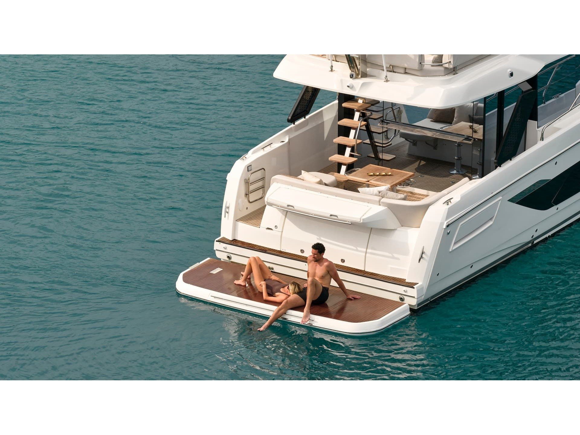 MR.77 - Motor Yacht in Kaštel Gomilica