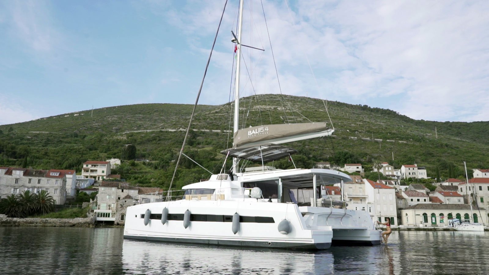 NAMASTE OF BALI - Catamaran in Kaštel Gomilica