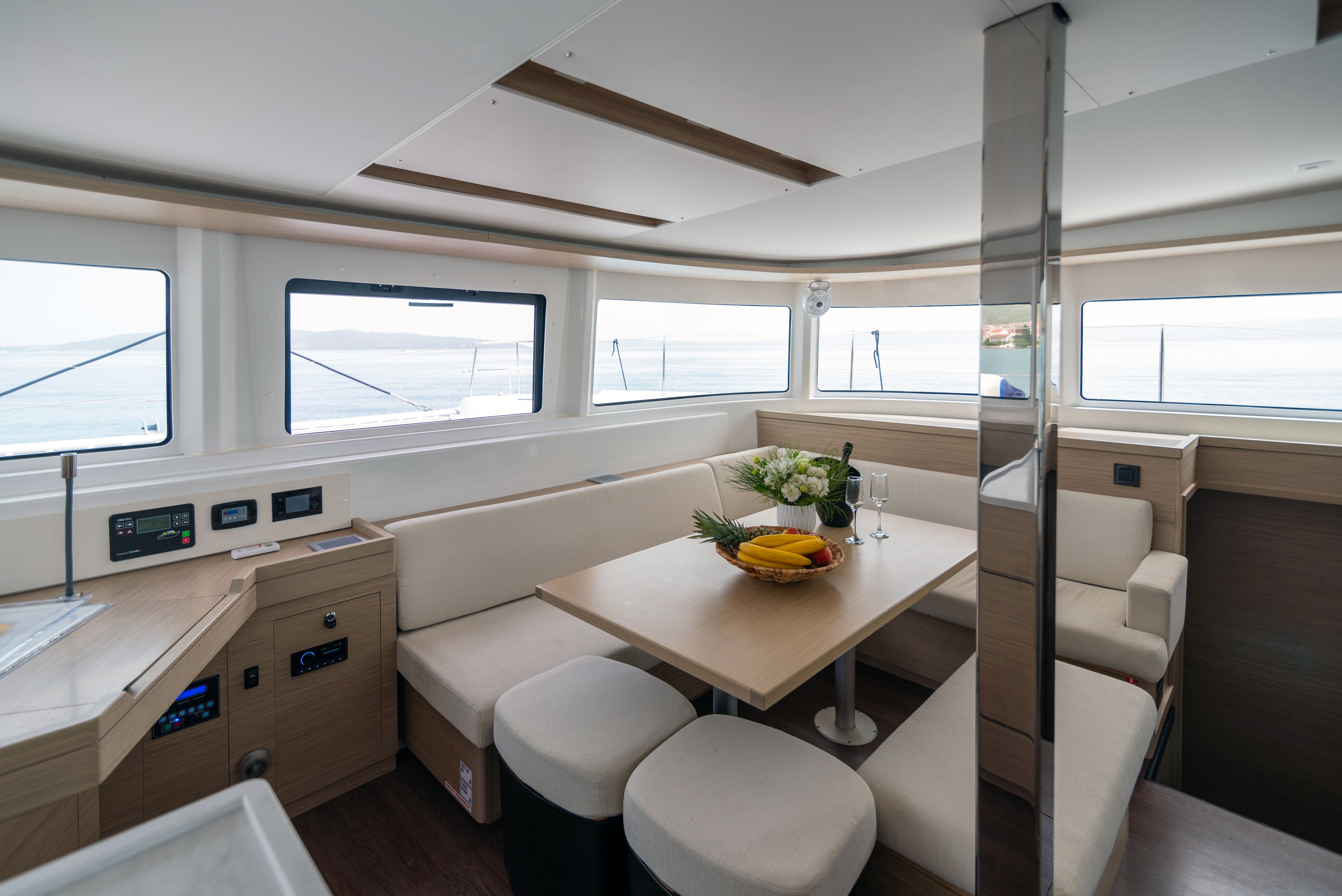 SUMMER MAGIC - Catamaran in Kaštel Gomilica