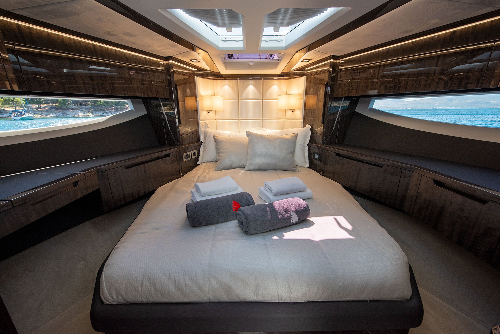 CHAMP ATLANTIS - Motor Yacht in Kaštel Gomilica