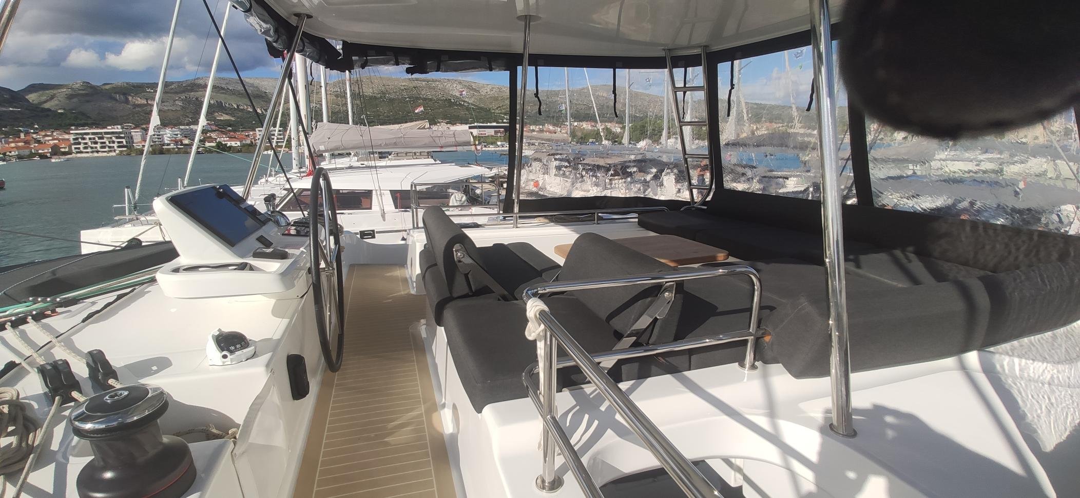 Euphoria IV - Catamaran in Kaštel Gomilica