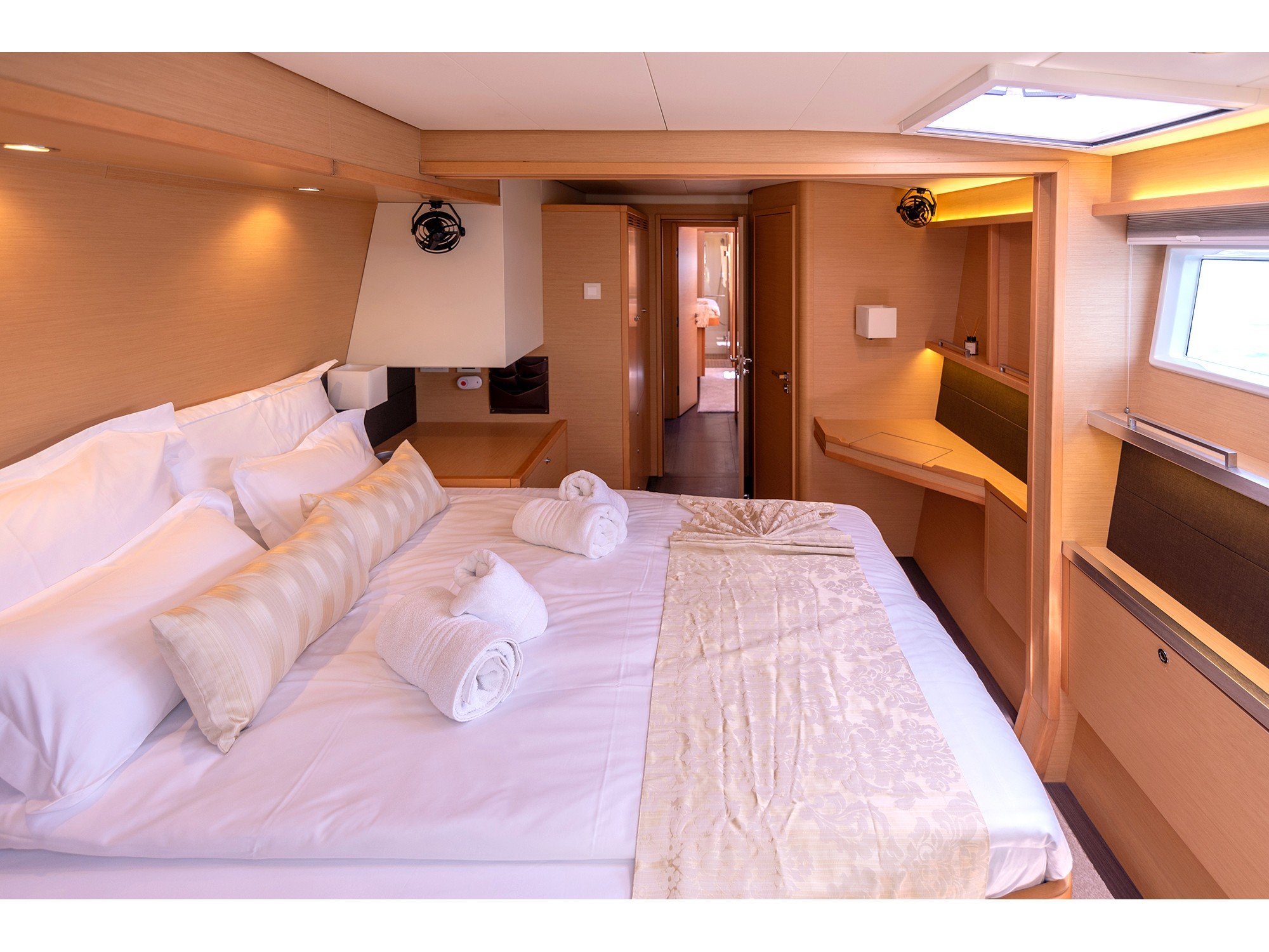 TOPAZ - Catamaran in Split