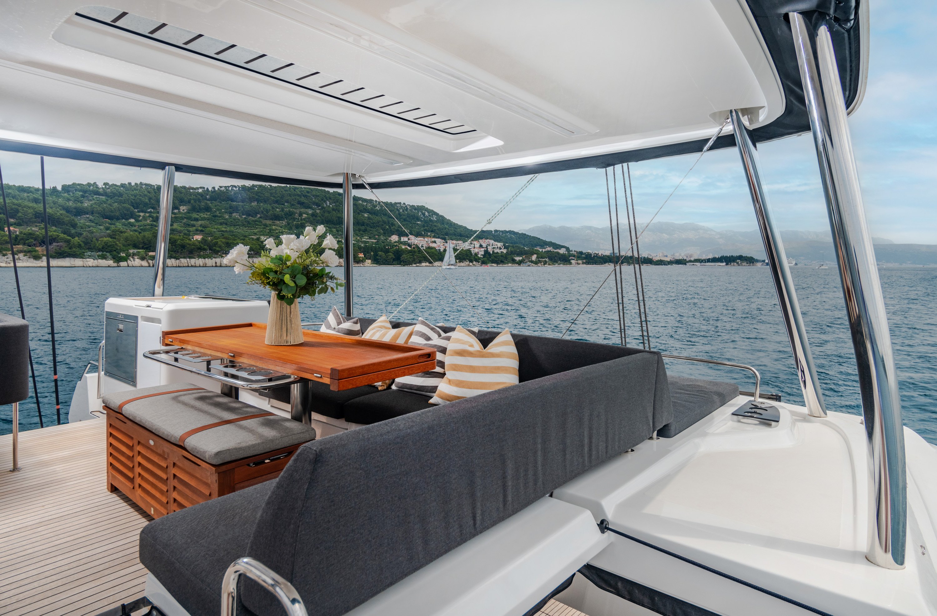 PRINCESS S - Catamaran in Kaštel Gomilica