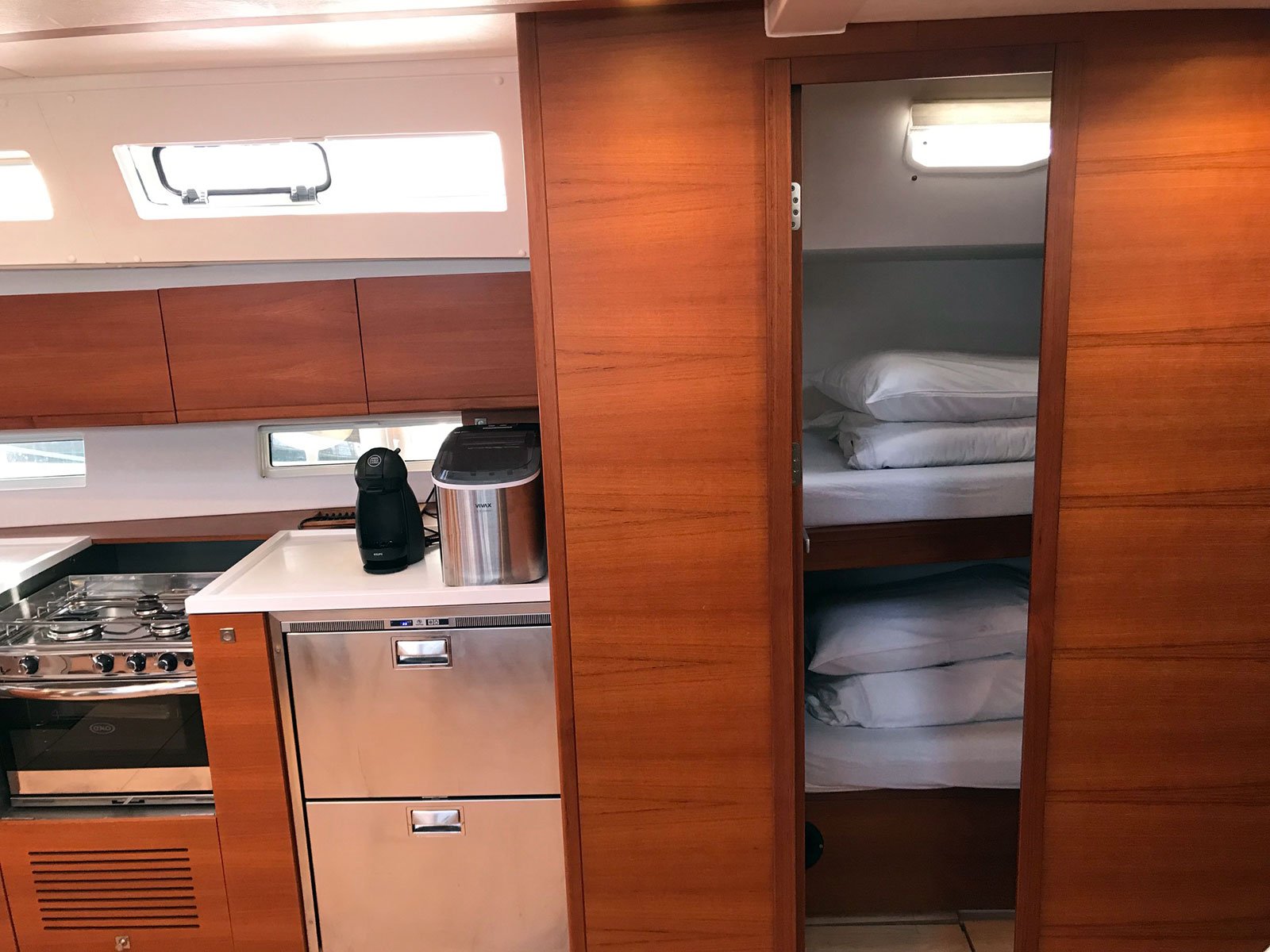 LIA OF SWEDEN - Sailboat in Kaštel Gomilica