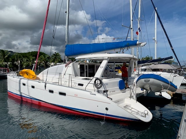 GO ZONE - Catamaran in Papeete