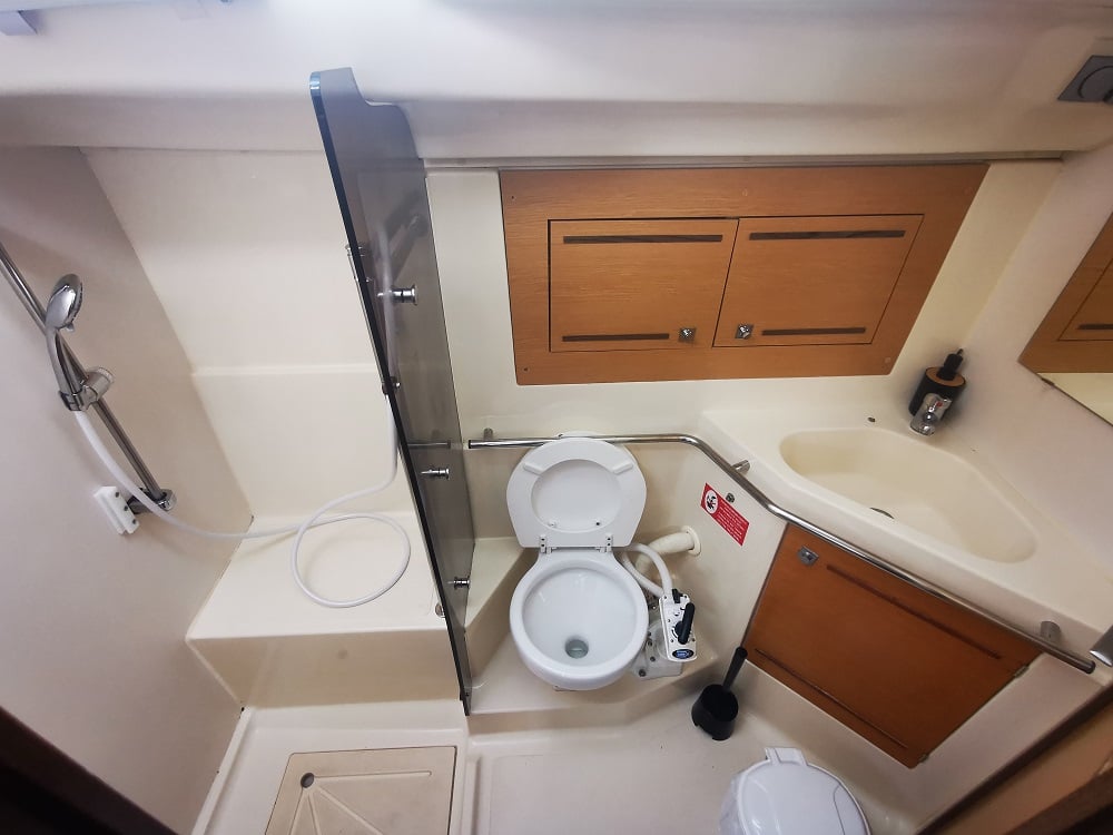 Okea Iris - Yelkenli içinde Lavrio