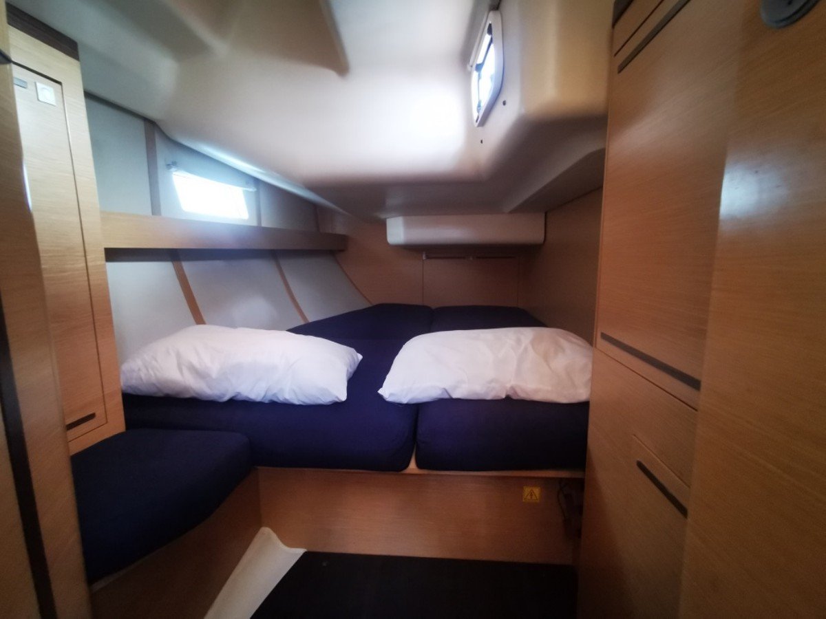 Okea Iris - Yelkenli içinde Lavrio