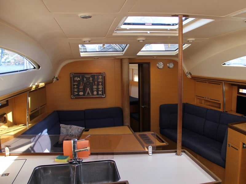 Okea Iris - Yelkenli içinde Lavrio