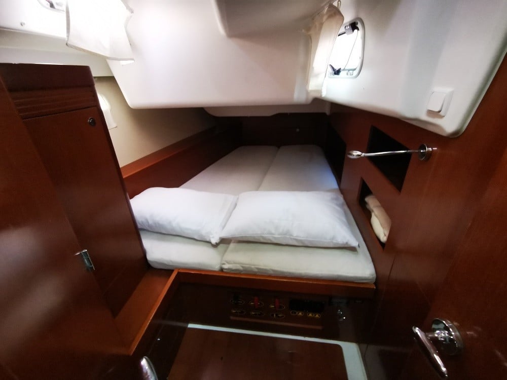 Seladon II - Yelkenli içinde Lavrio