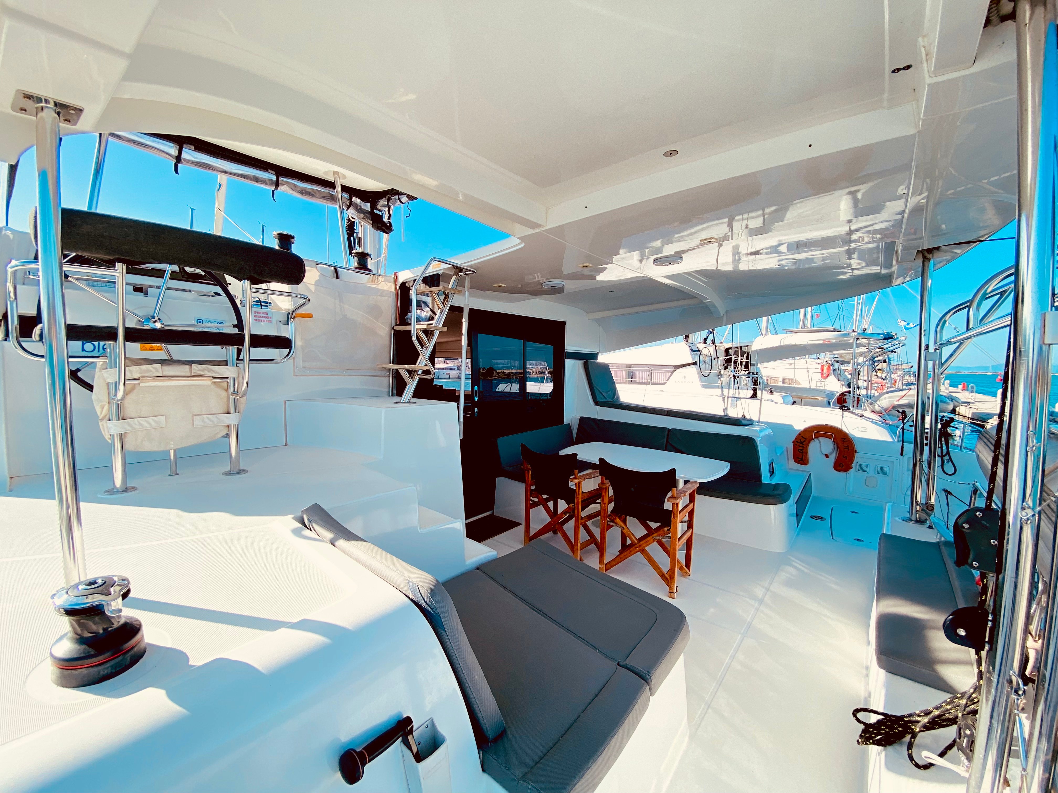 Kaiki (Pax 10) - Katamaran içinde Lefkada