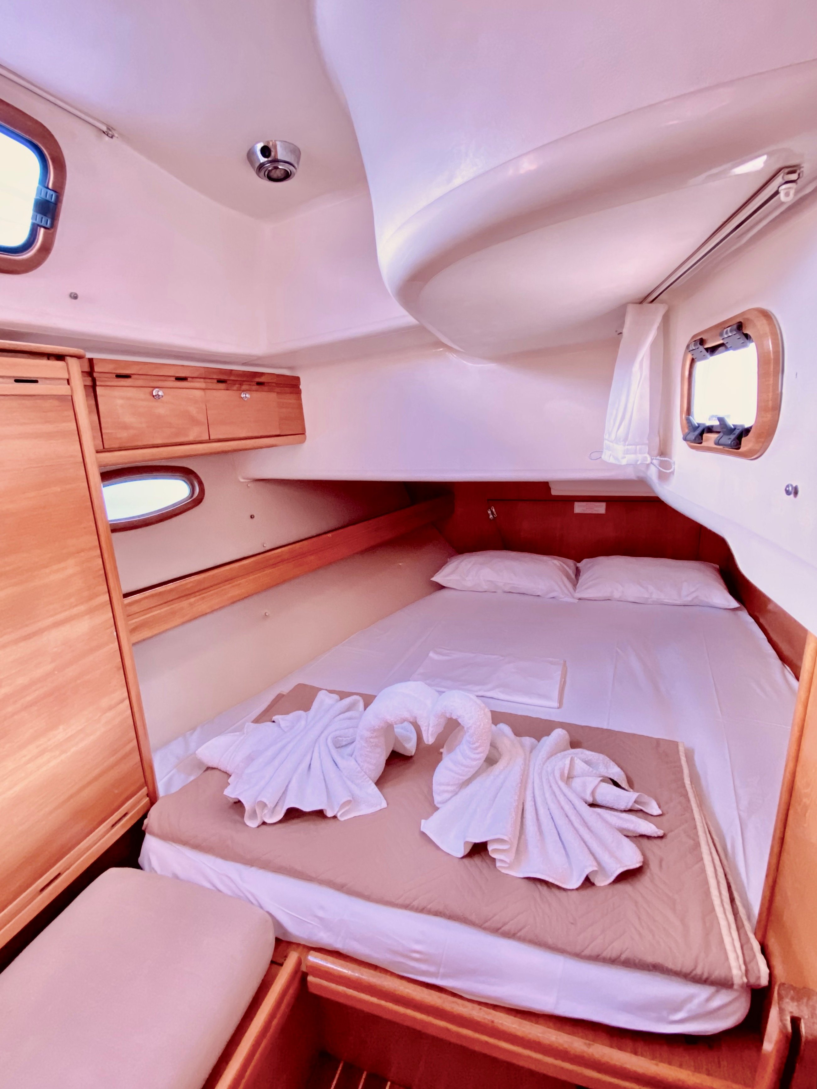 Enalia (Pax 9) - Sailboat in Lefkada