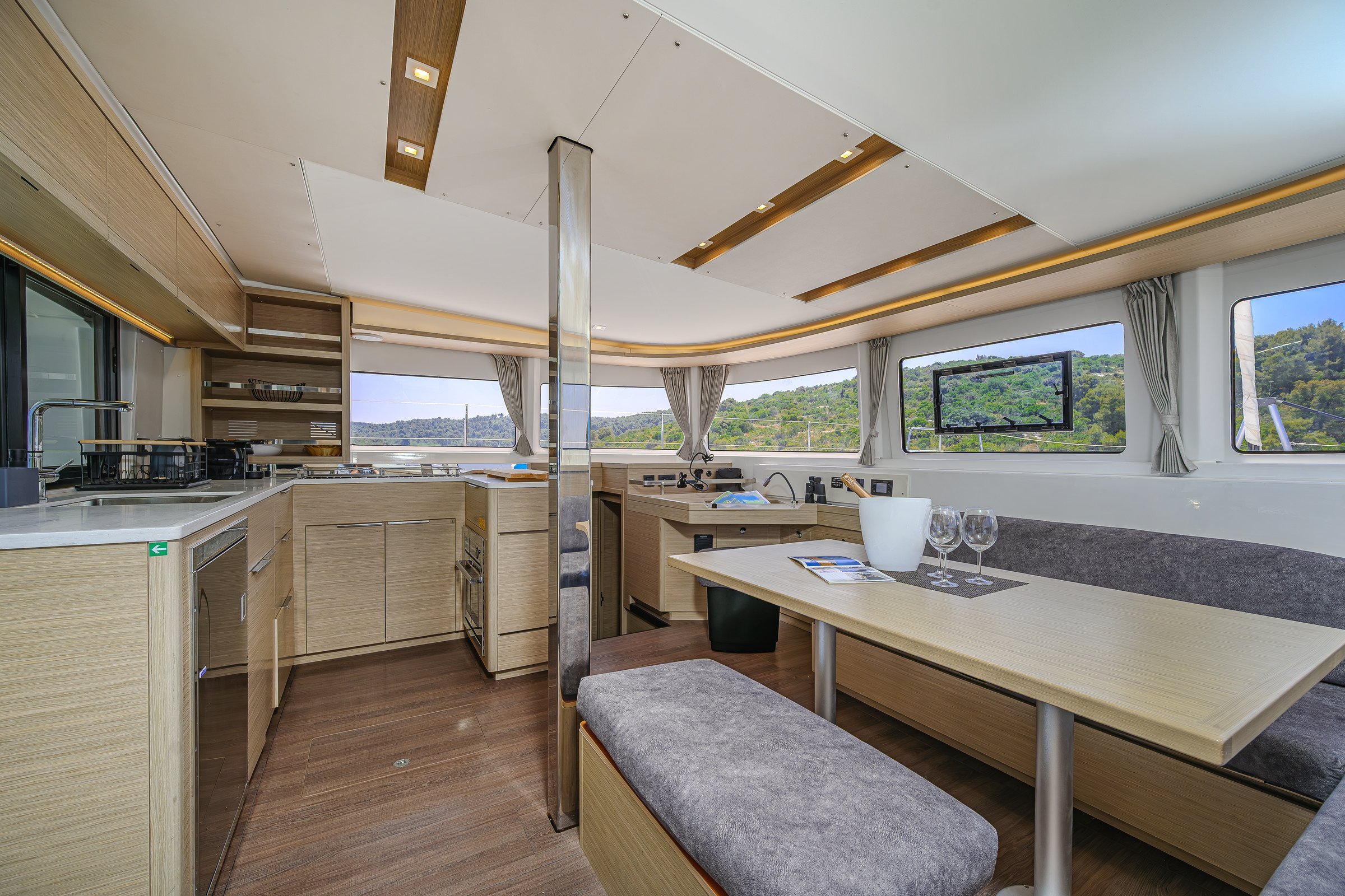 VOYAGE - Catamaran in Trogir