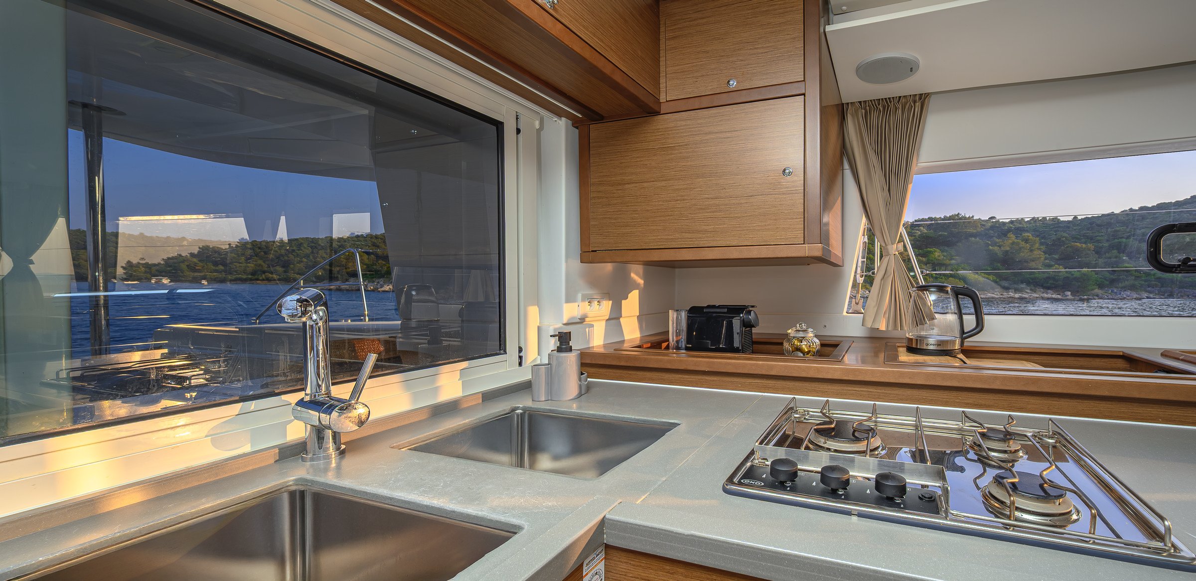 BLUE BERRY - Catamaran in Trogir