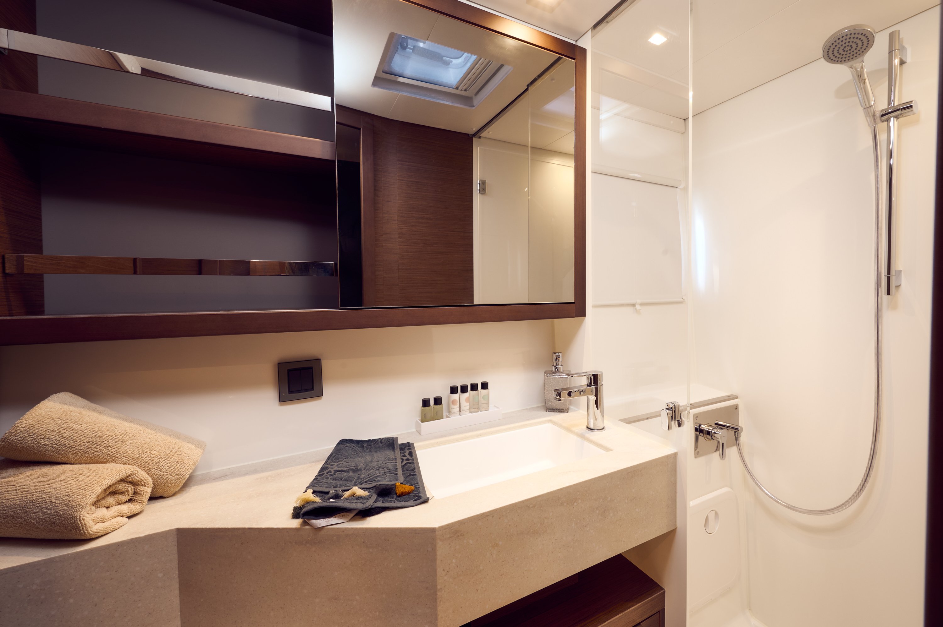 AQUARIUS - Catamaran in Trogir