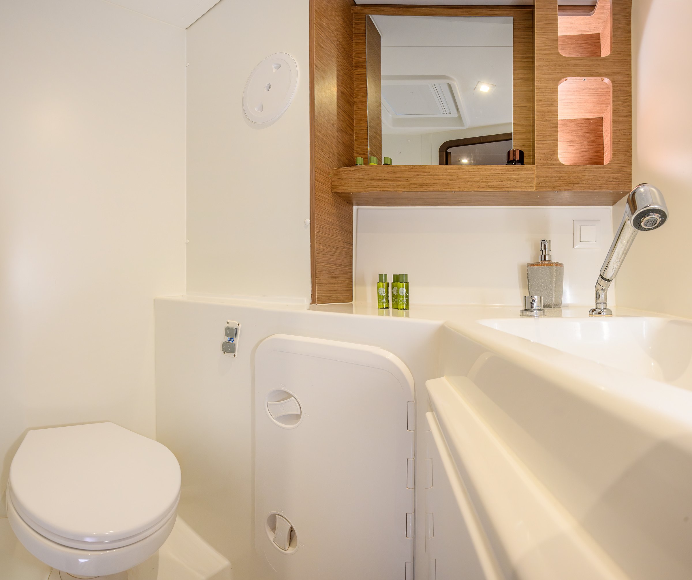 BRIGHT SKY - Catamaran in Trogir