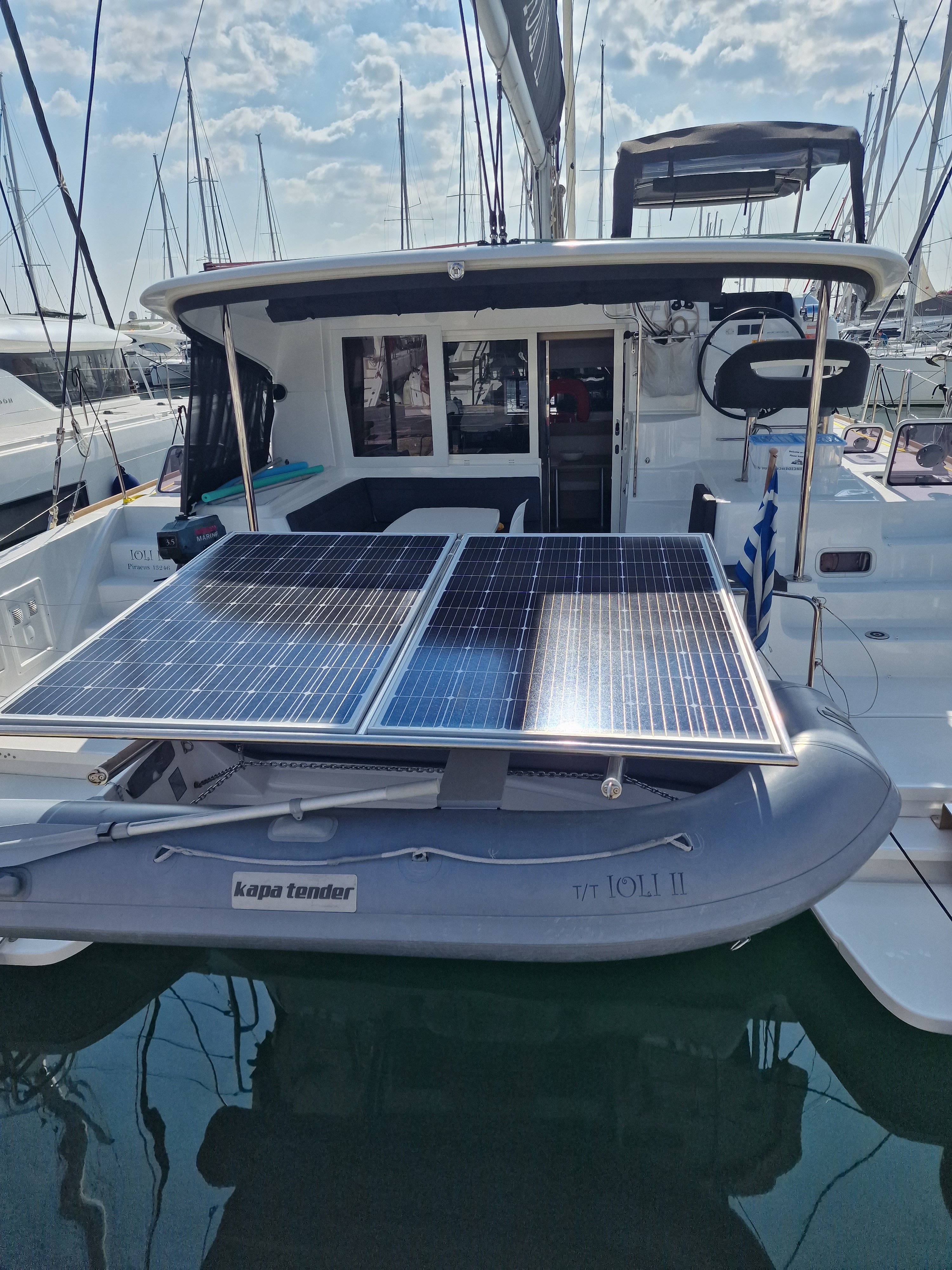 Ioli II - Katamaran içinde Alimos