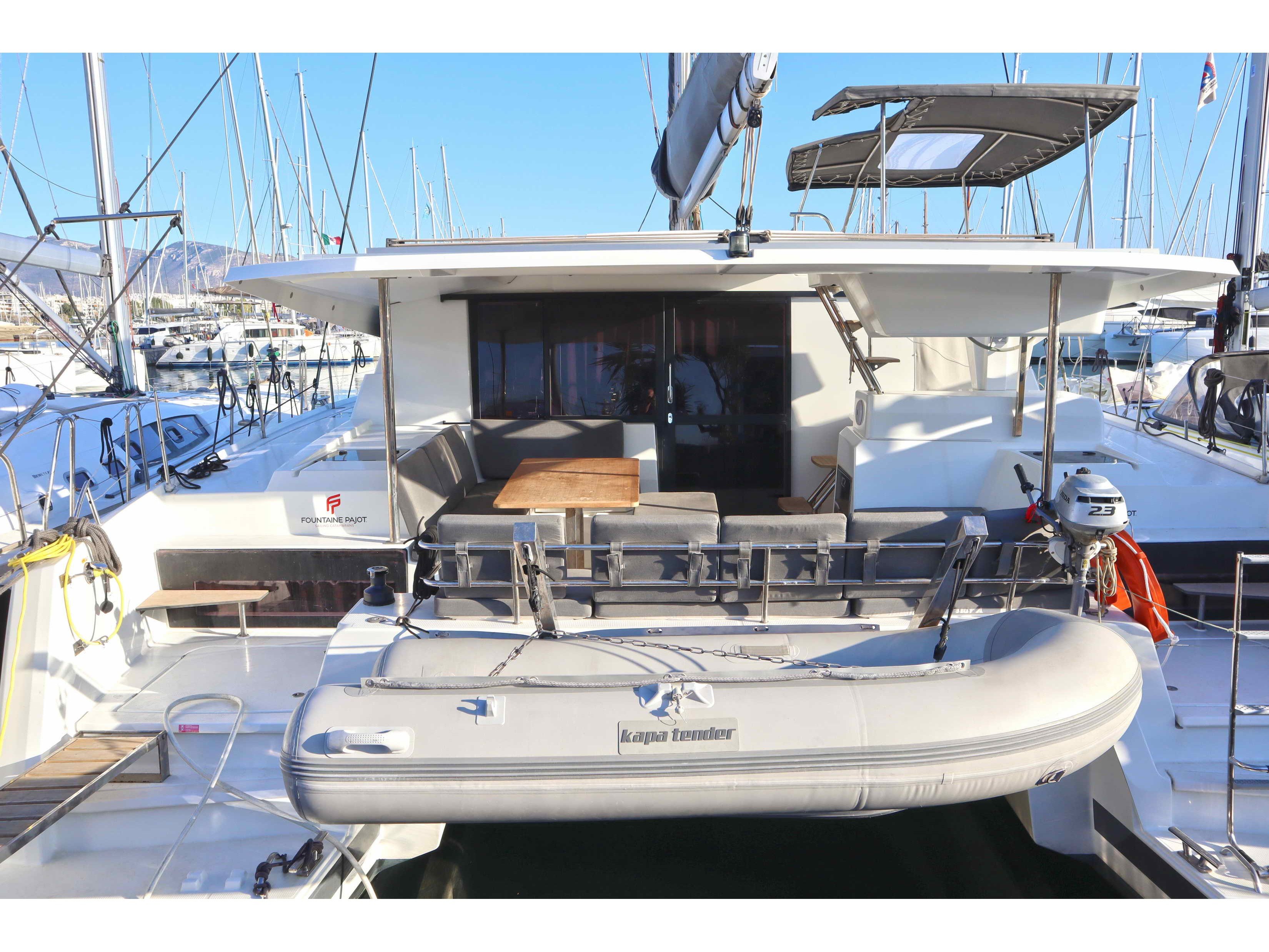 Hannah III - Catamaran in Alimos