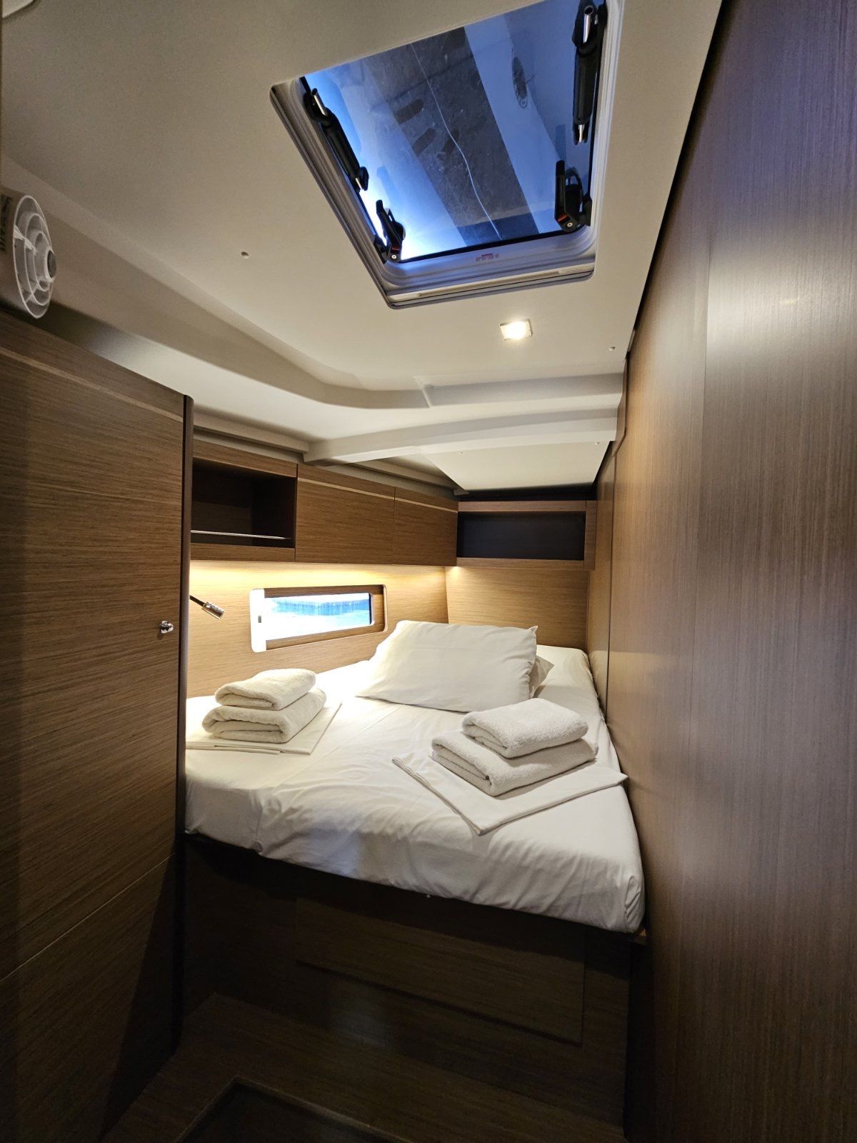 Julia - Yelkenli içinde Rodos