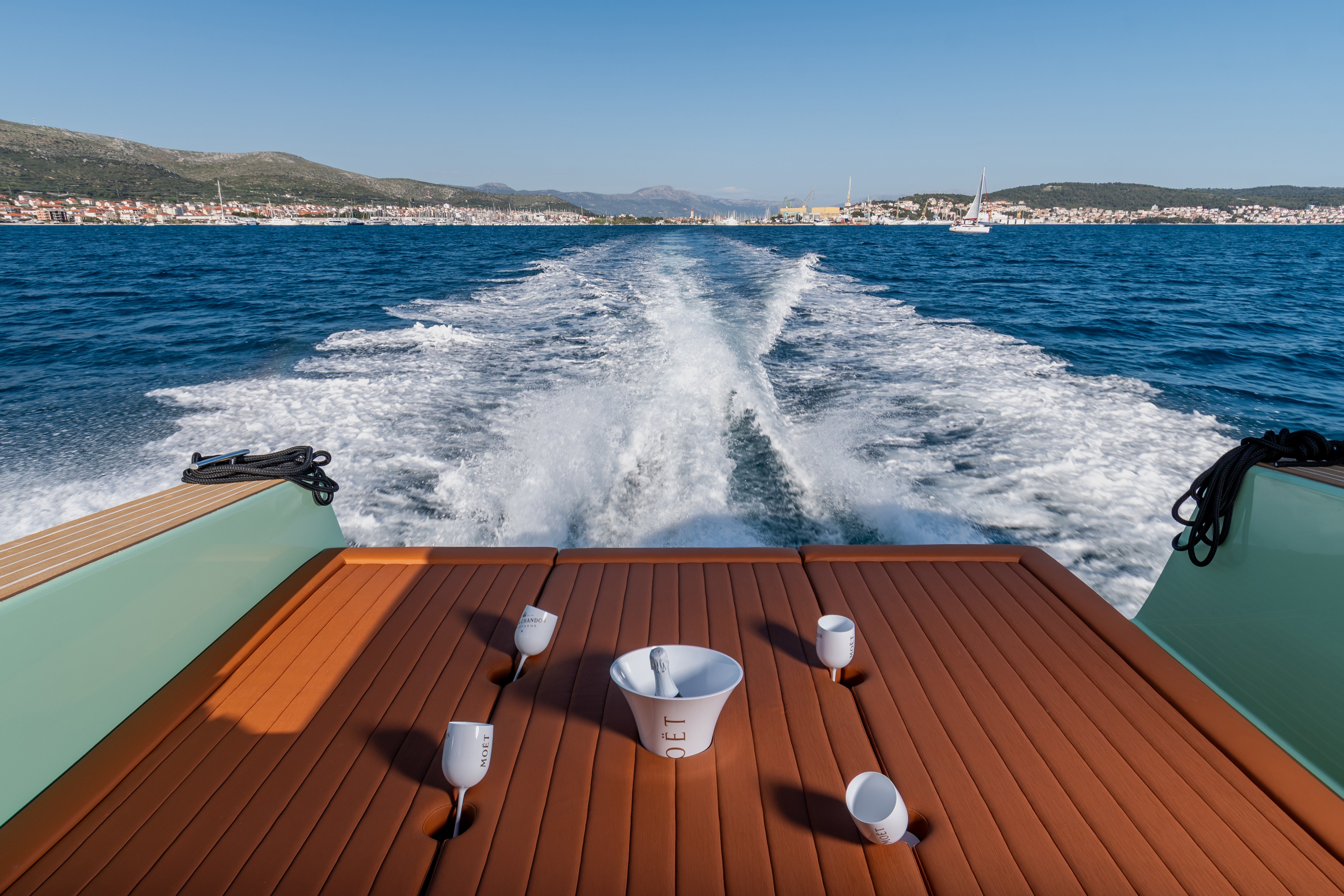 Condor - Motor Yat içinde Split