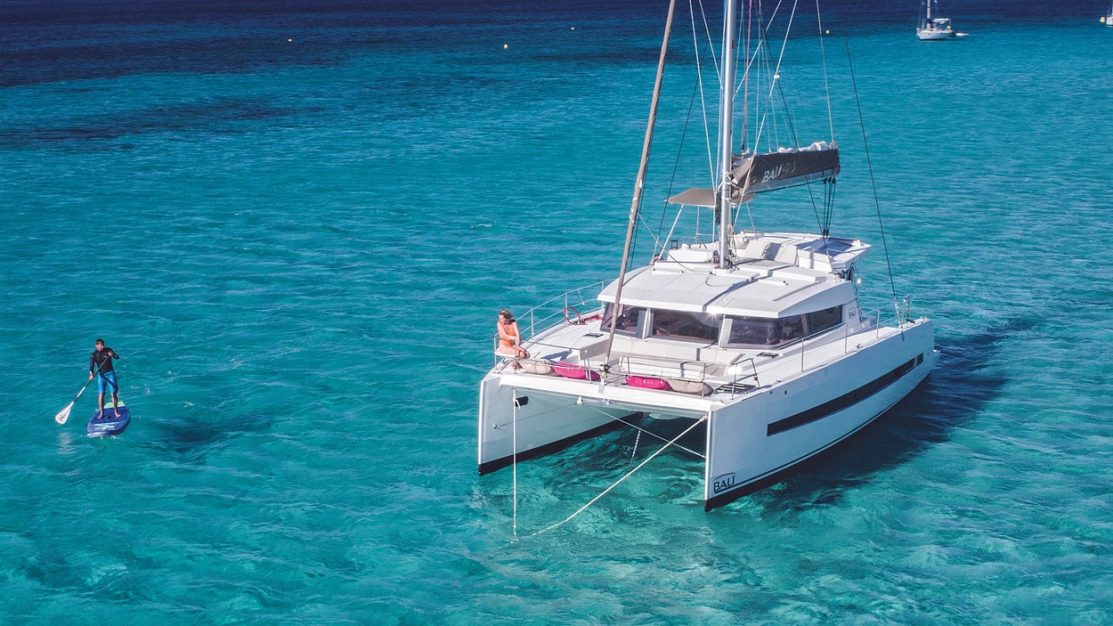 Iris - Catamaran in Volos