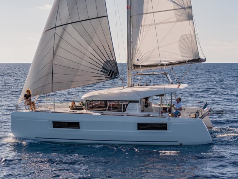 K-35 - Catamaran in Tambon Pa Klok