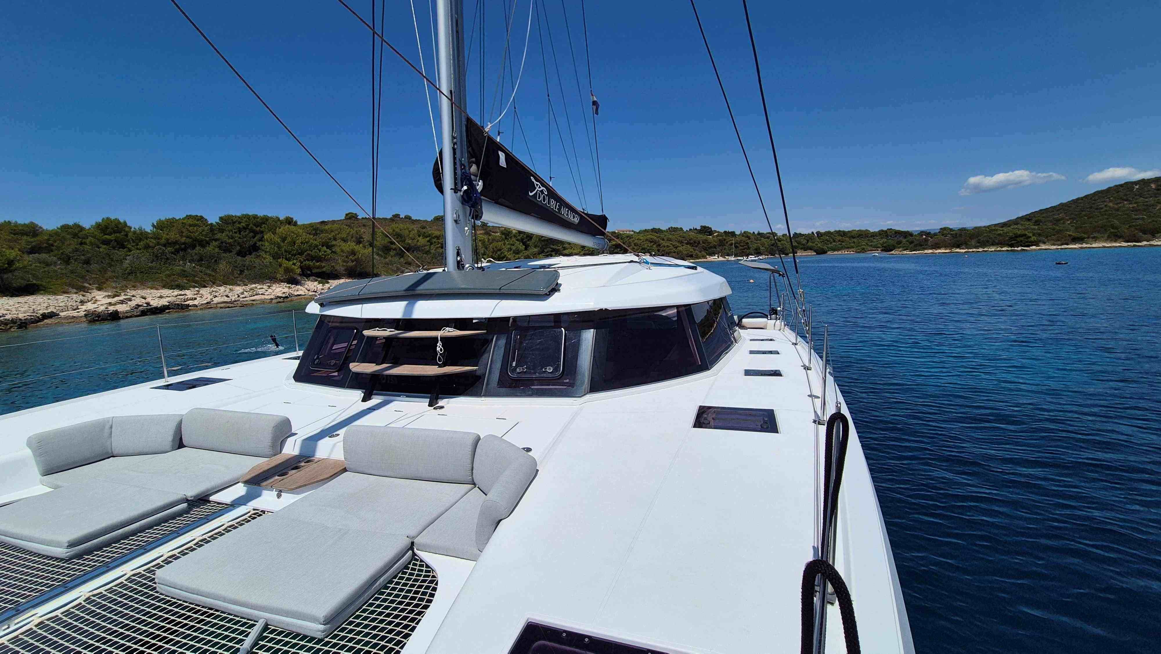 Double Memory - Katamaran içinde Primošten