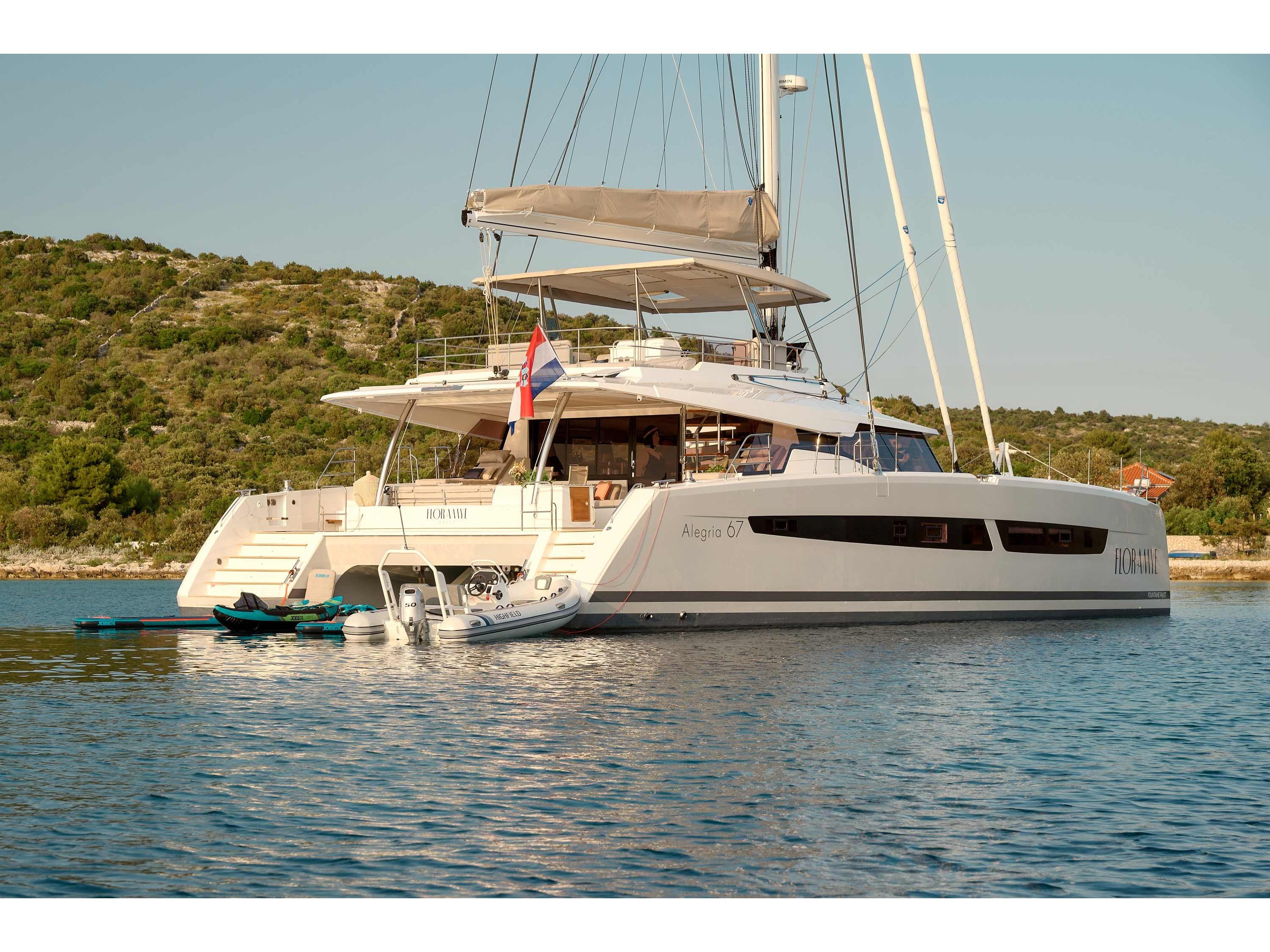 Premium + - Catamaran in Trogir