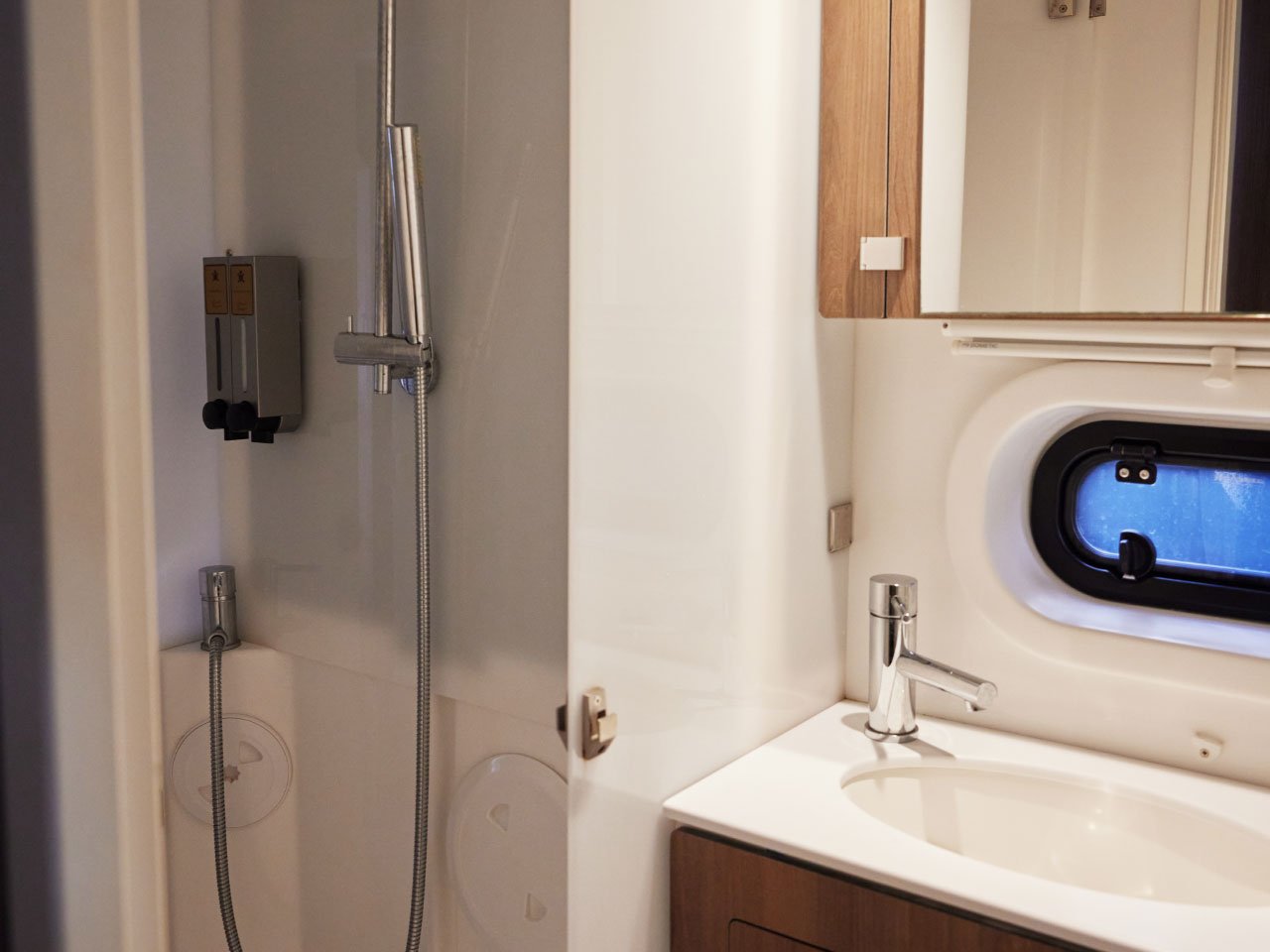 Pisces - Catamaran in Sarıana