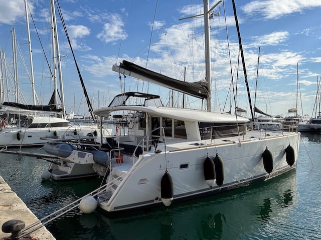 Stefania - Catamaran in Alimos