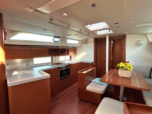 Blue Satellite - Sailboat in Alimos