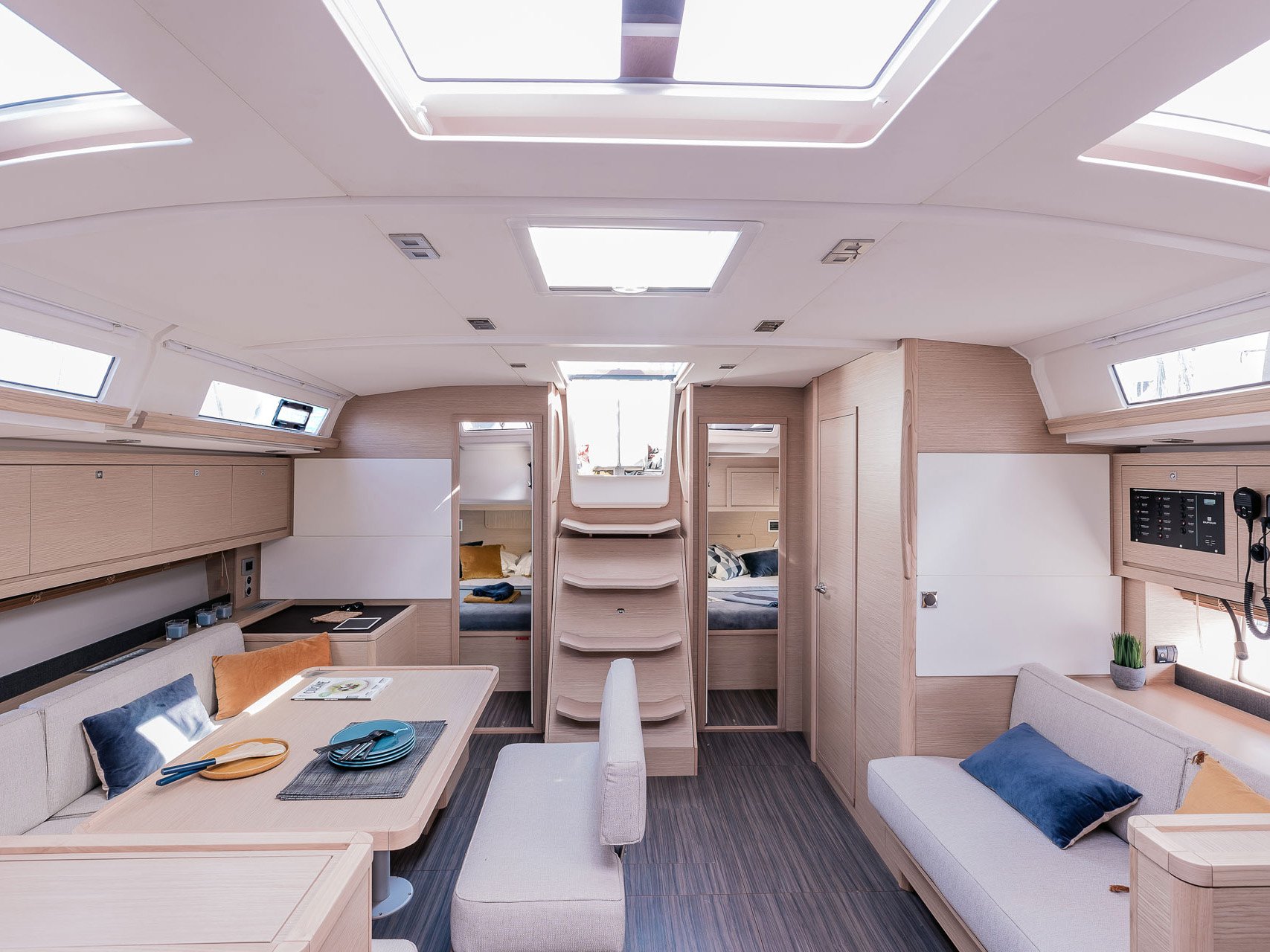 Luna - Sailboat in Lefkada