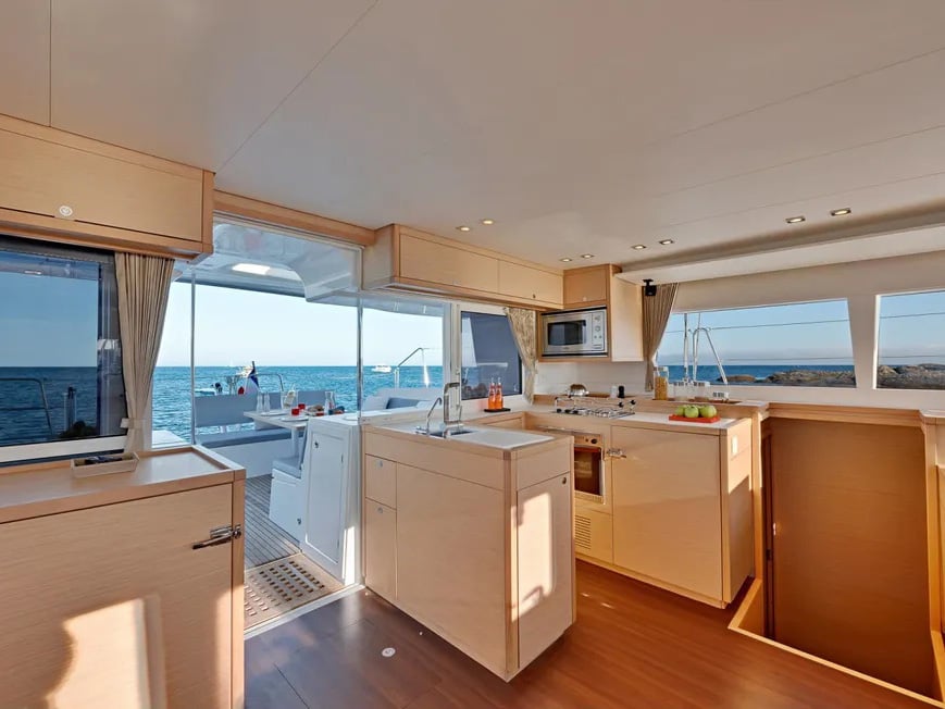 Altair - Catamaran in Alimos